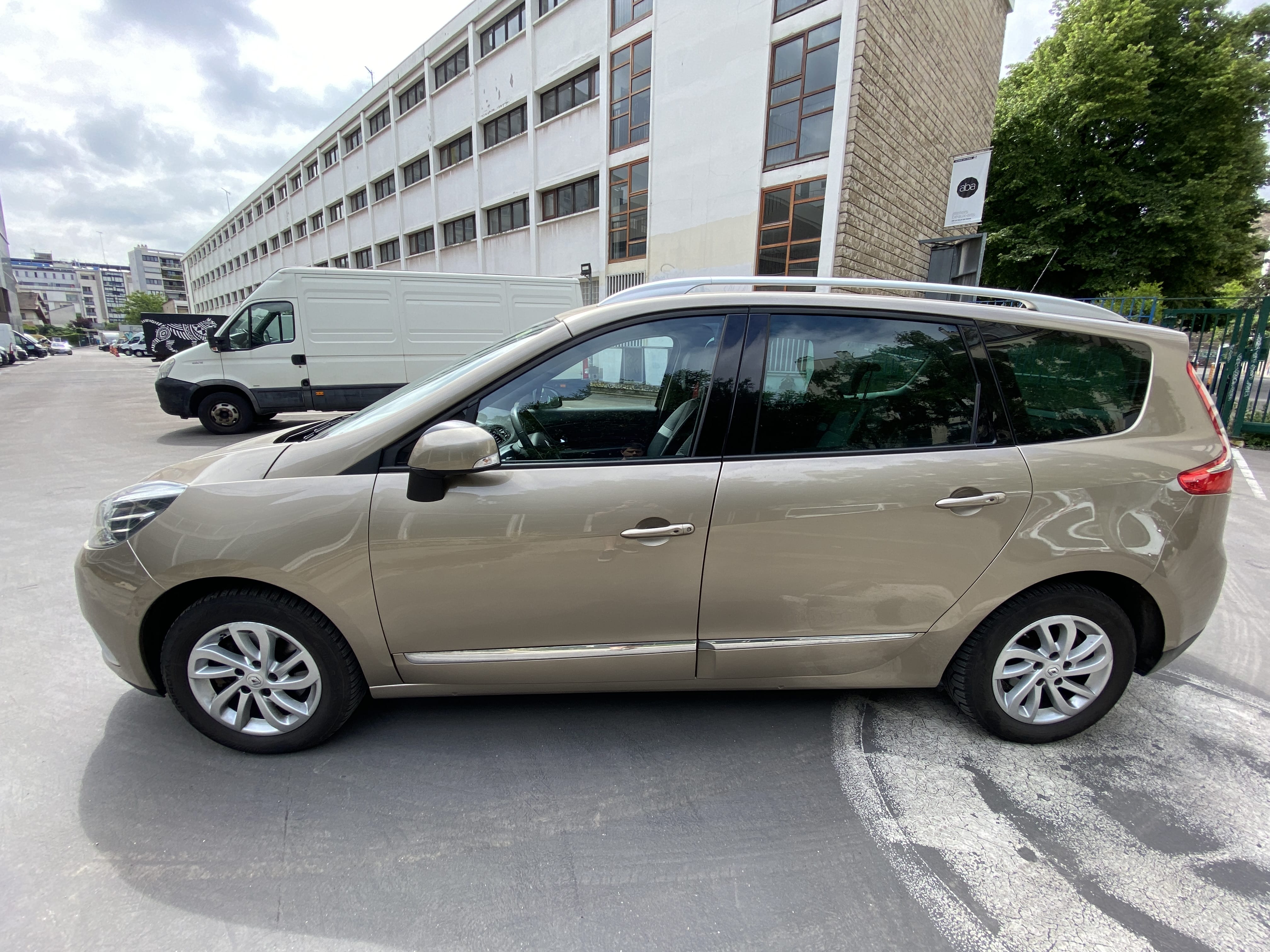 Renault Grand Scenic III 718 mit Klimaanlage