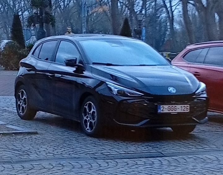 MG MG3 Hybrid + luxury pack met GPS