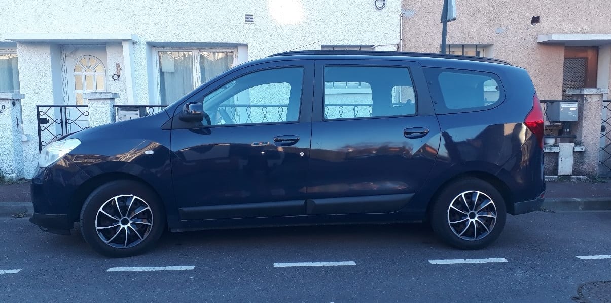 Dacia Lodgy 1.2 TCE 115Ch Lauréate 7 Places avec Climatisation