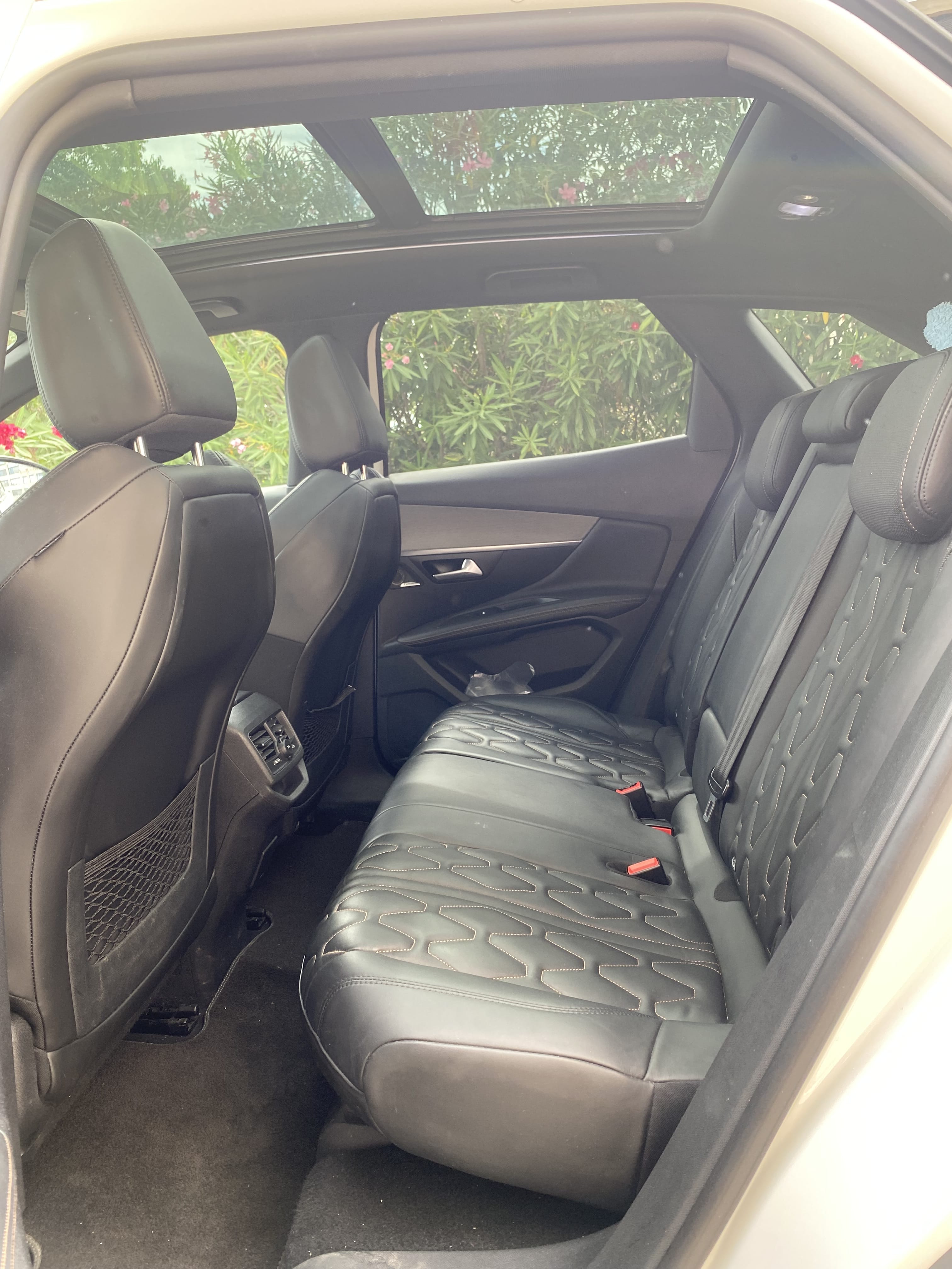 Peugeot 3008 avec Siège bébé