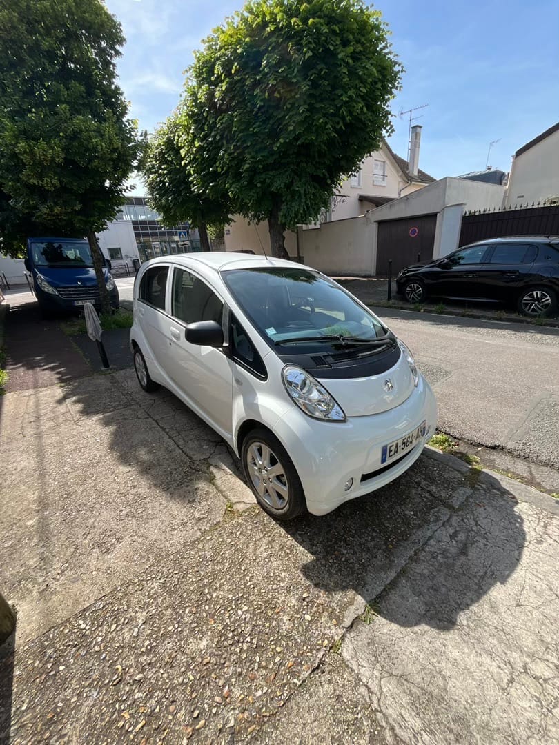 Peugeot iOn Modèle Active, 2016, Électrique, automatique