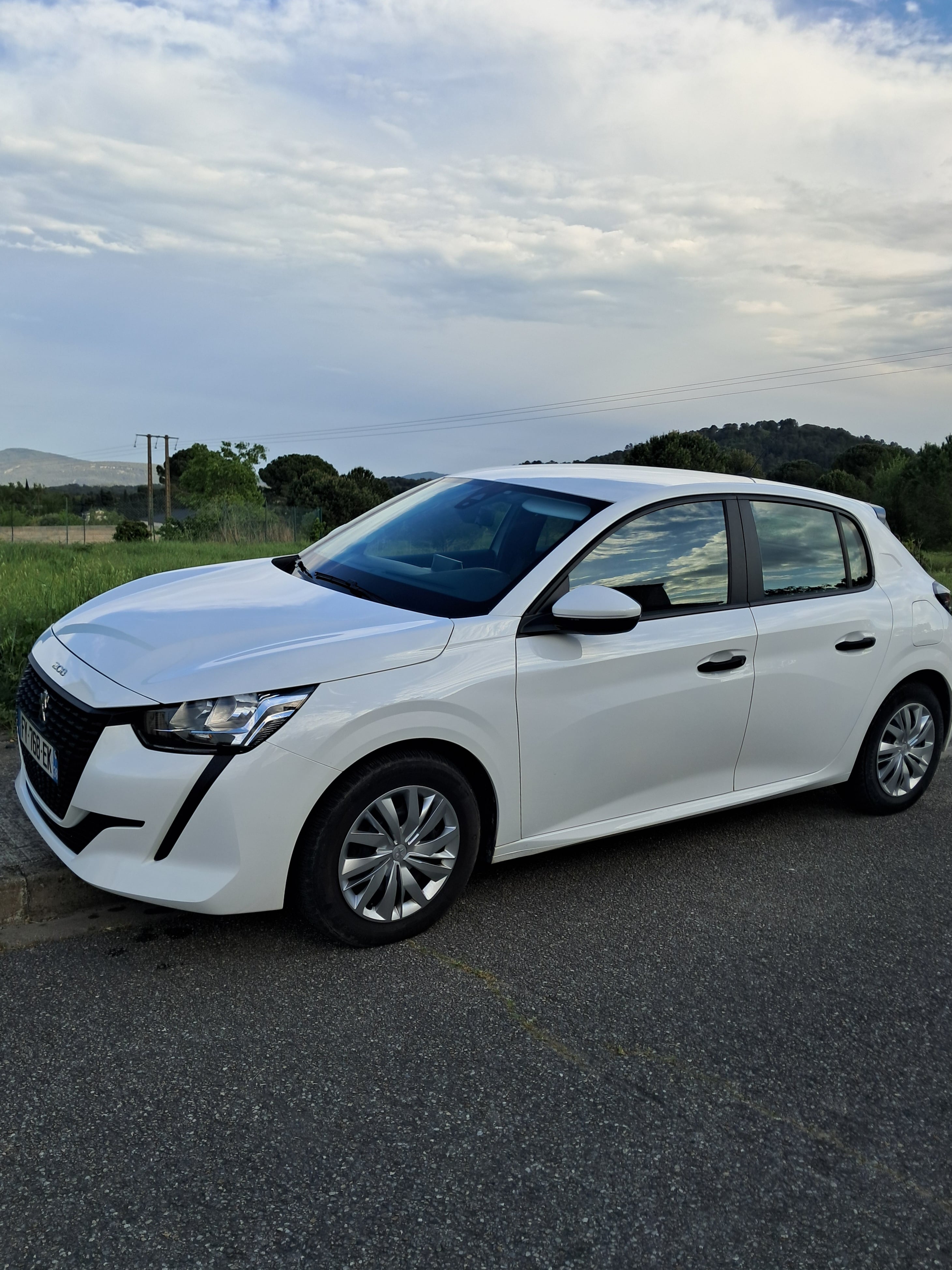 Peugeot 208 II HDI avec Climatisation