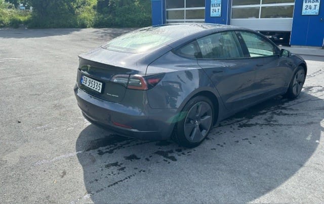 Tesla Model 3 Long Range med GPS