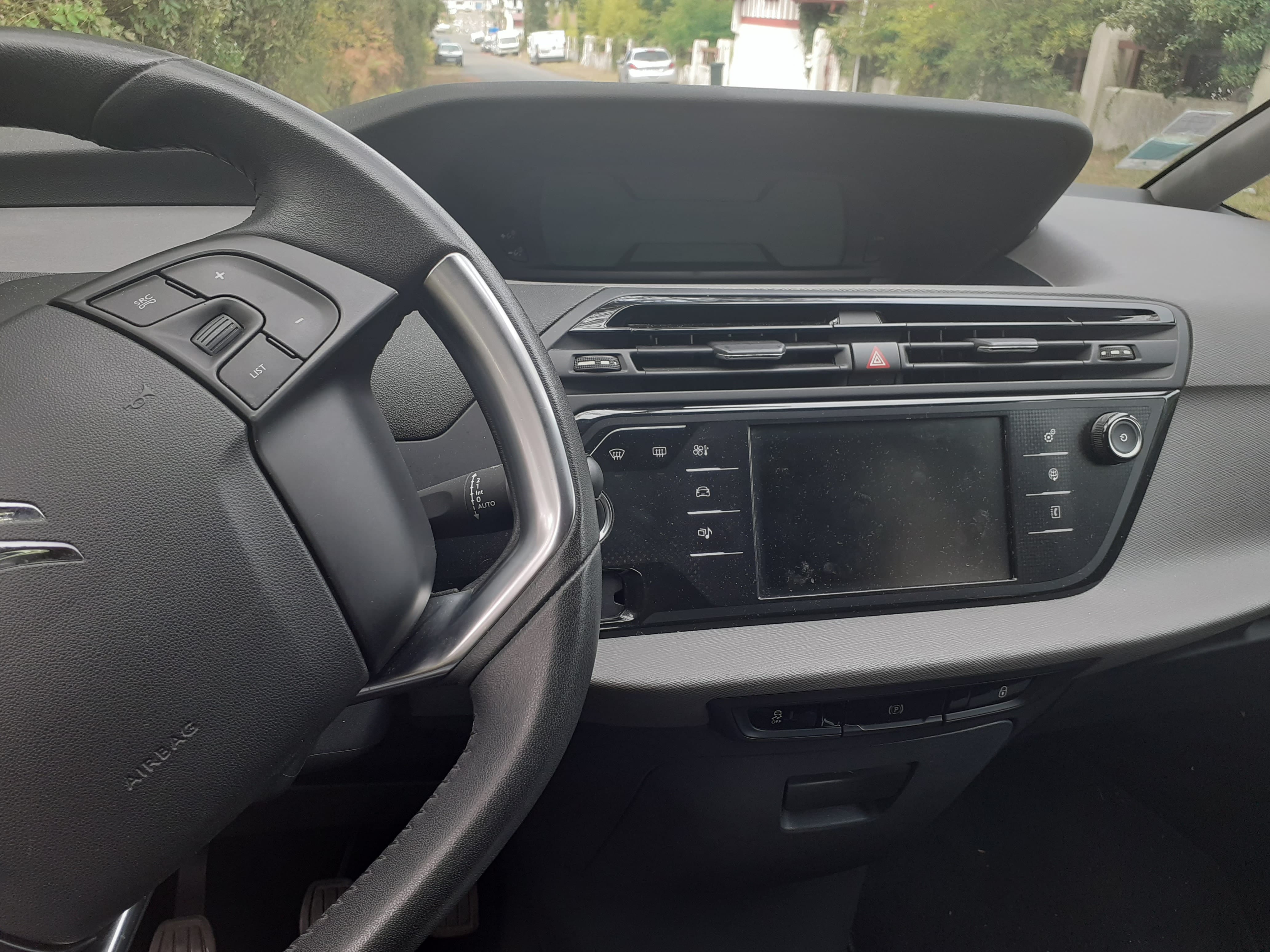 Citroen C4 Picasso with Audio / iPod input