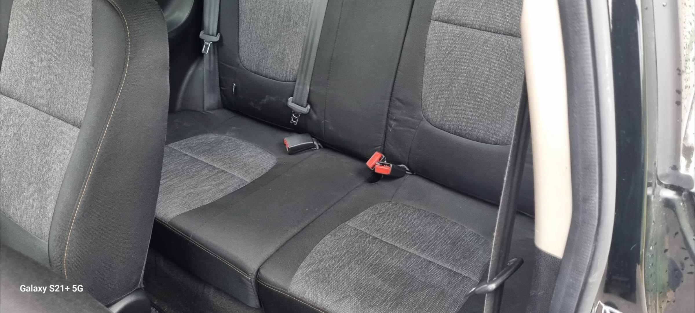 Kia Picanto avec Siège bébé