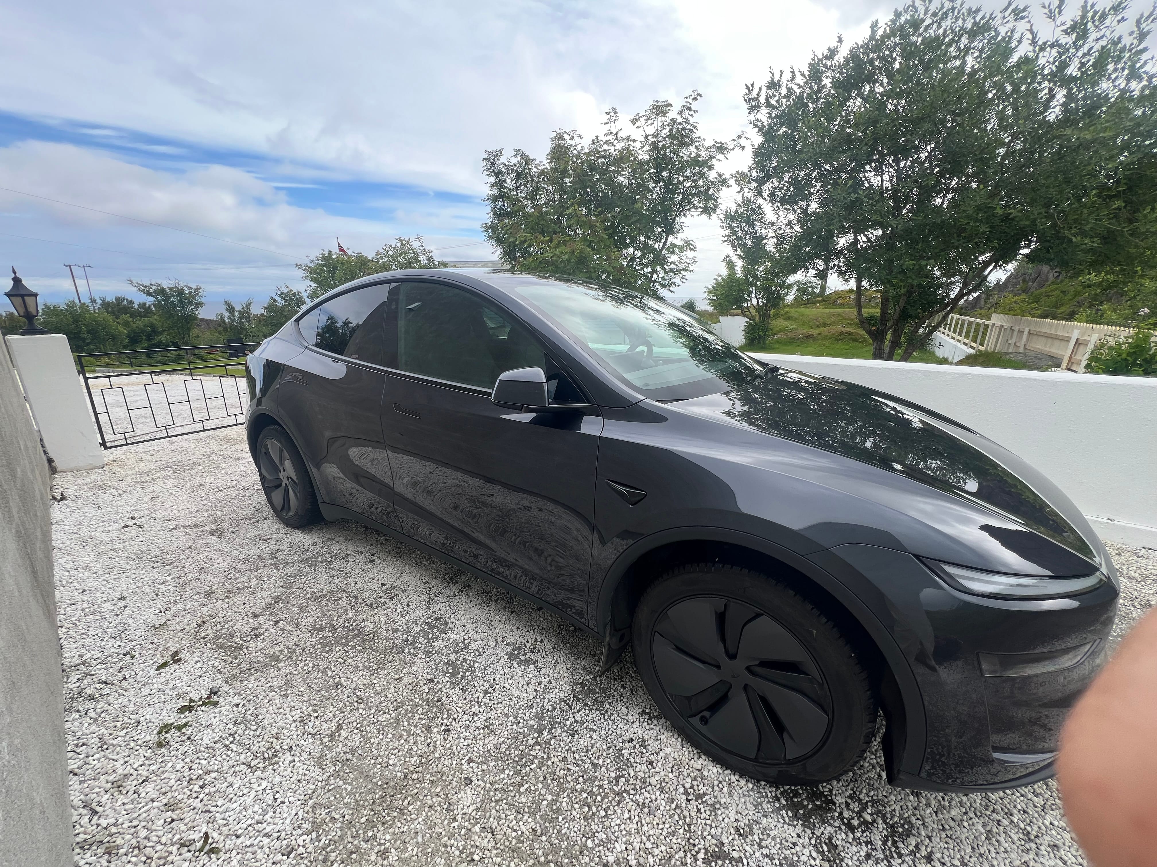 Tesla Model Y Long Range med Aircondition