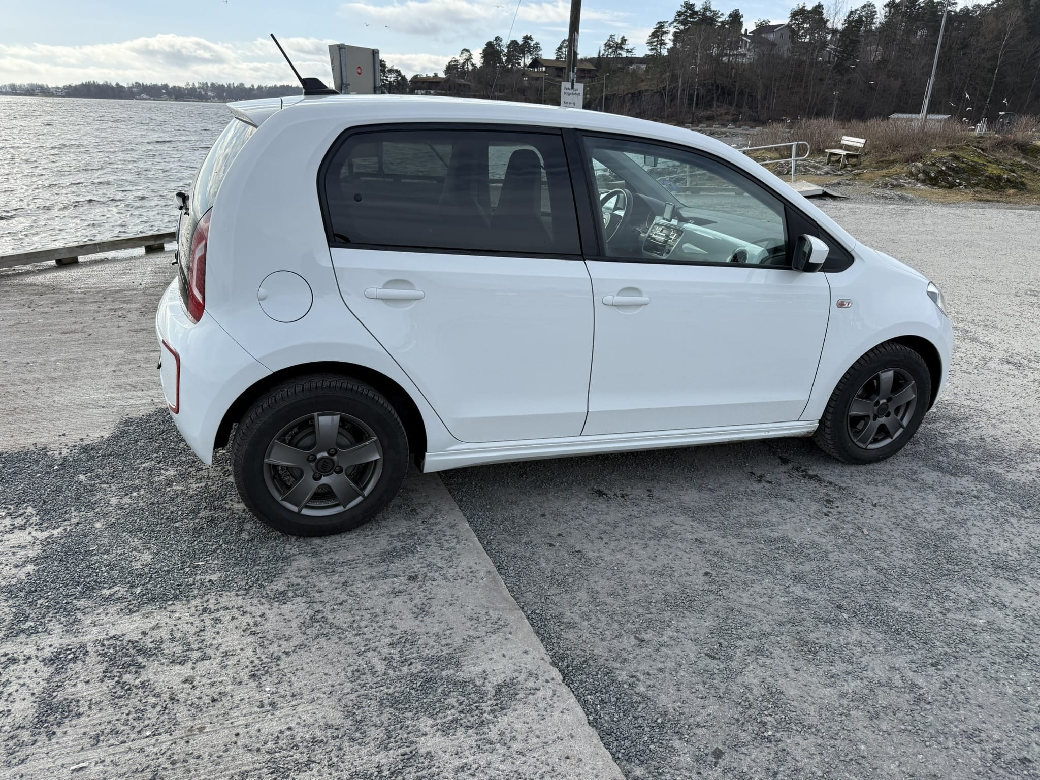 Volkswagen e-Up ! med Bilradio