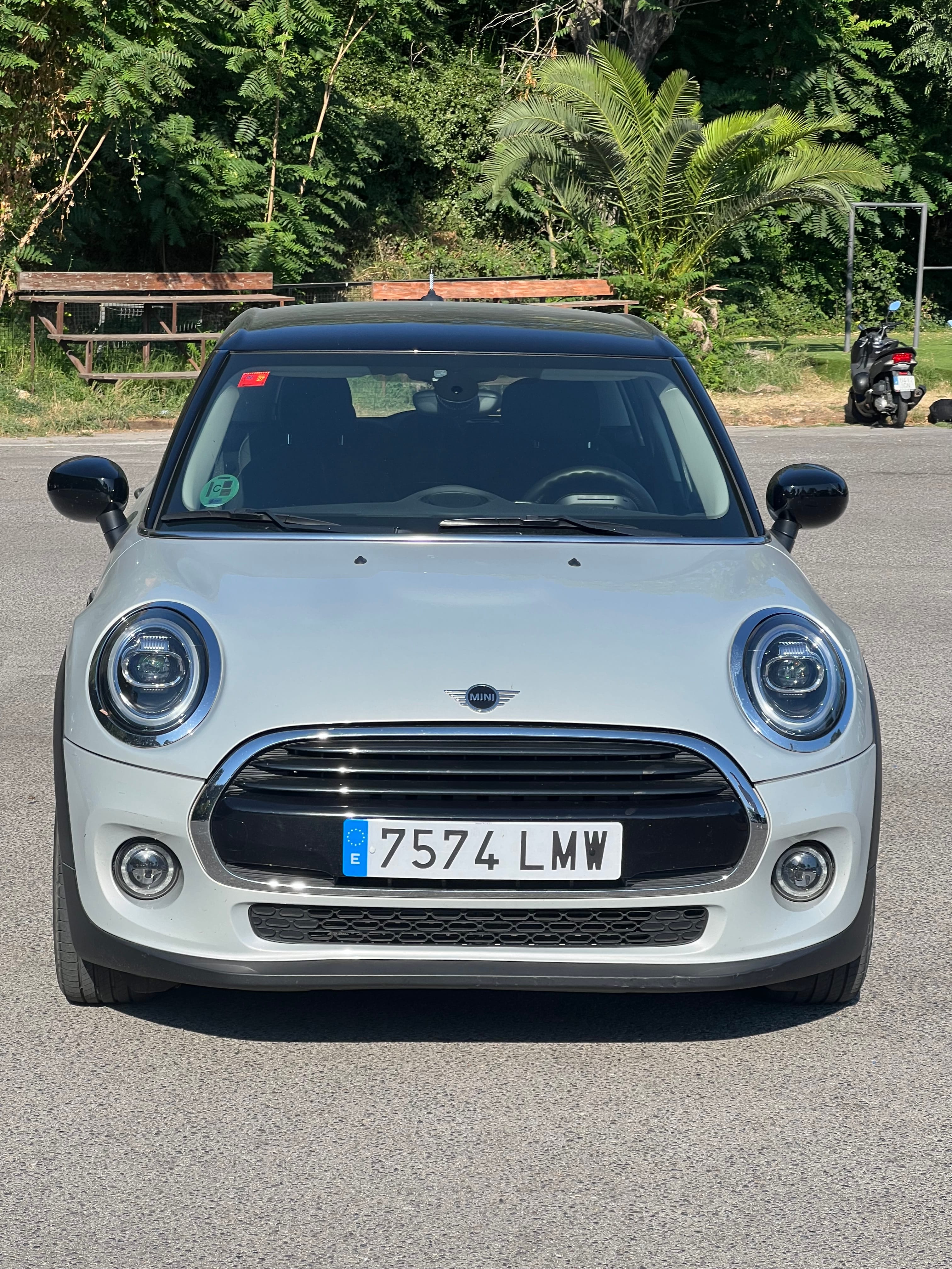 Mini Cooper 5 Puertas con Dashcam