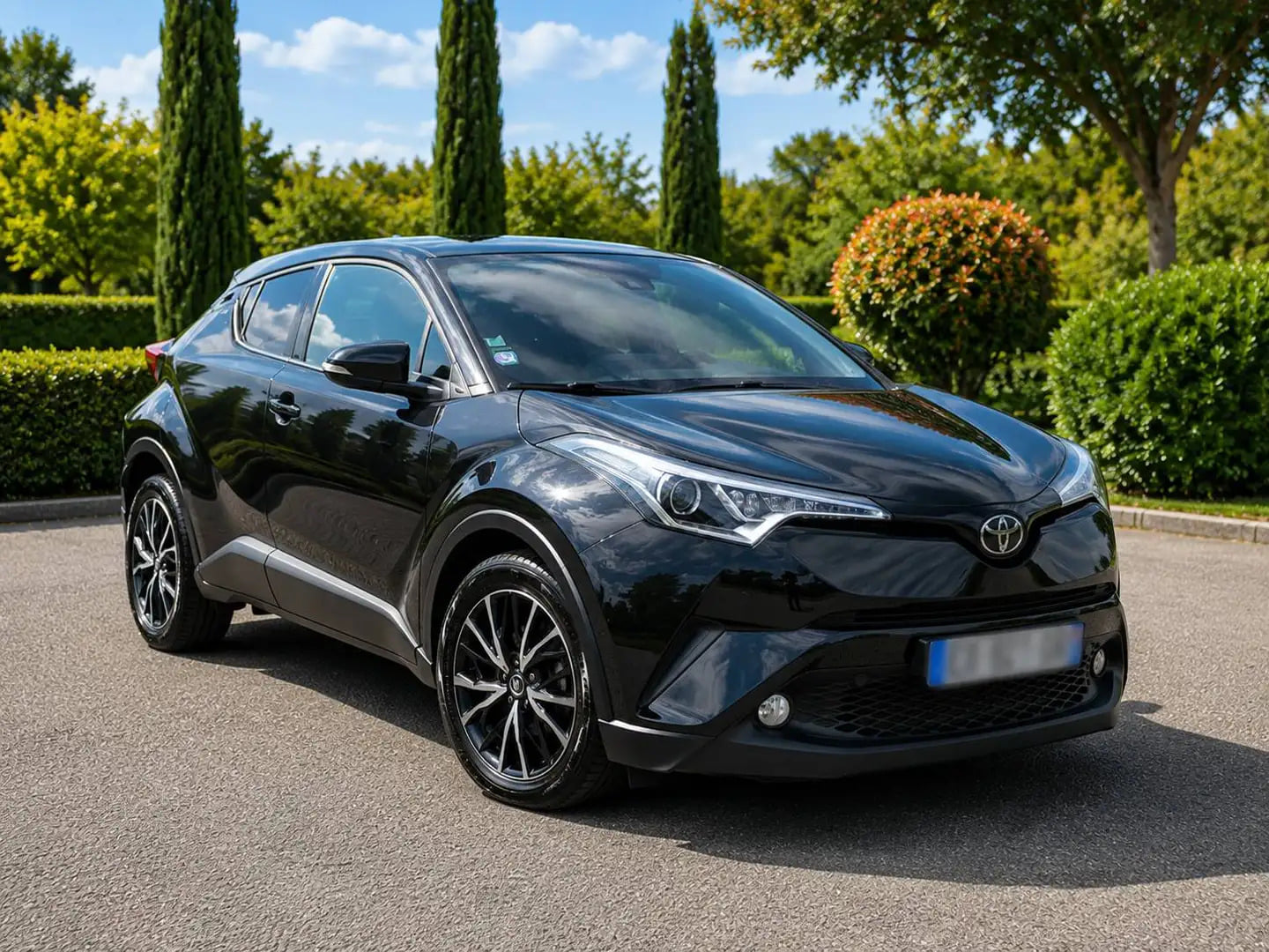 Toyota C-HR, 2019, Essence 95 / Électrique (hybride), automatique