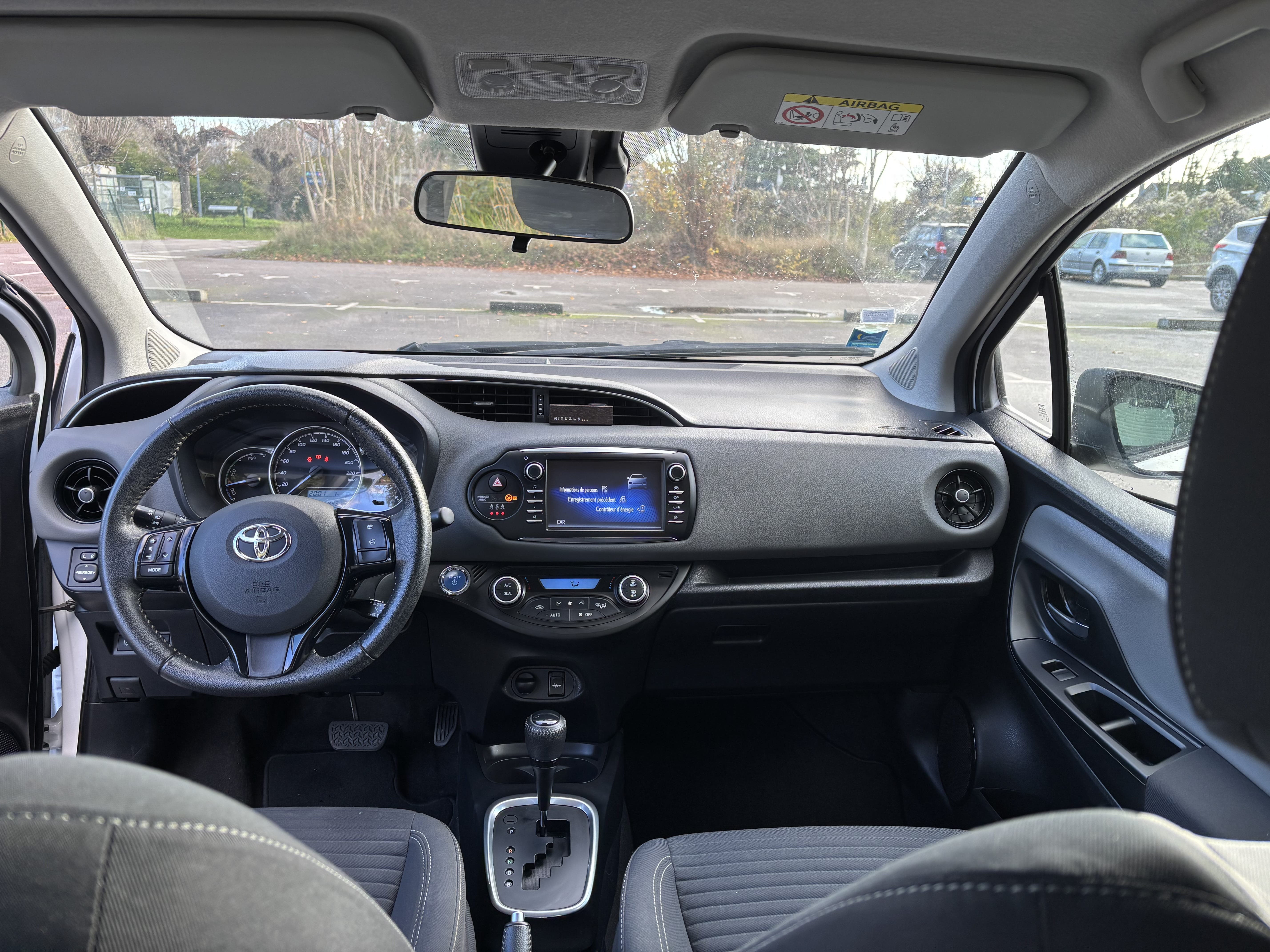 Toyota Yaris Hybride avec Régulateur de vitesse