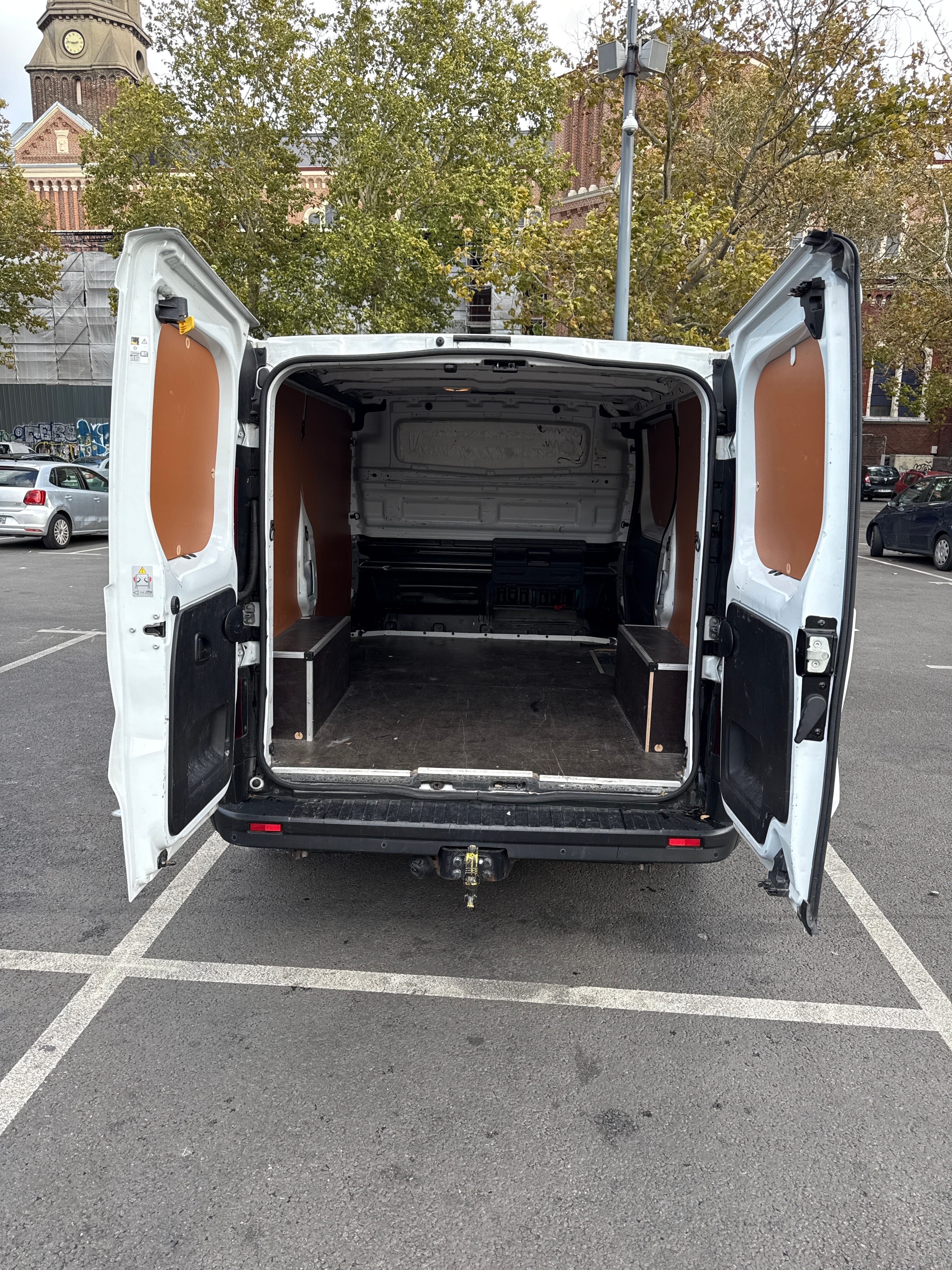 Renault Trafic avec Attelage