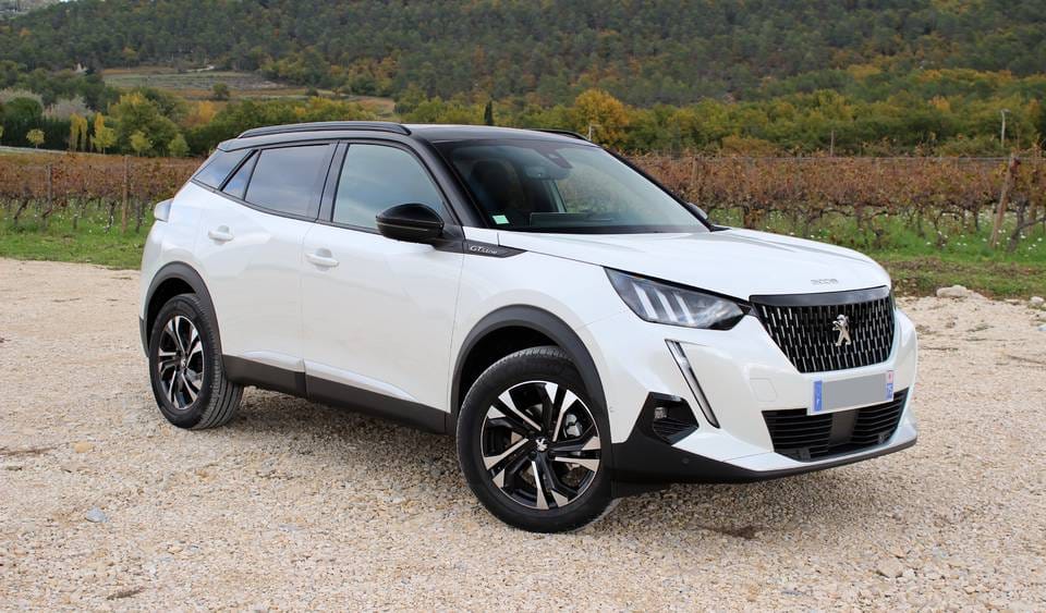 Peugeot 2008, 2021, Essence 95, automatique