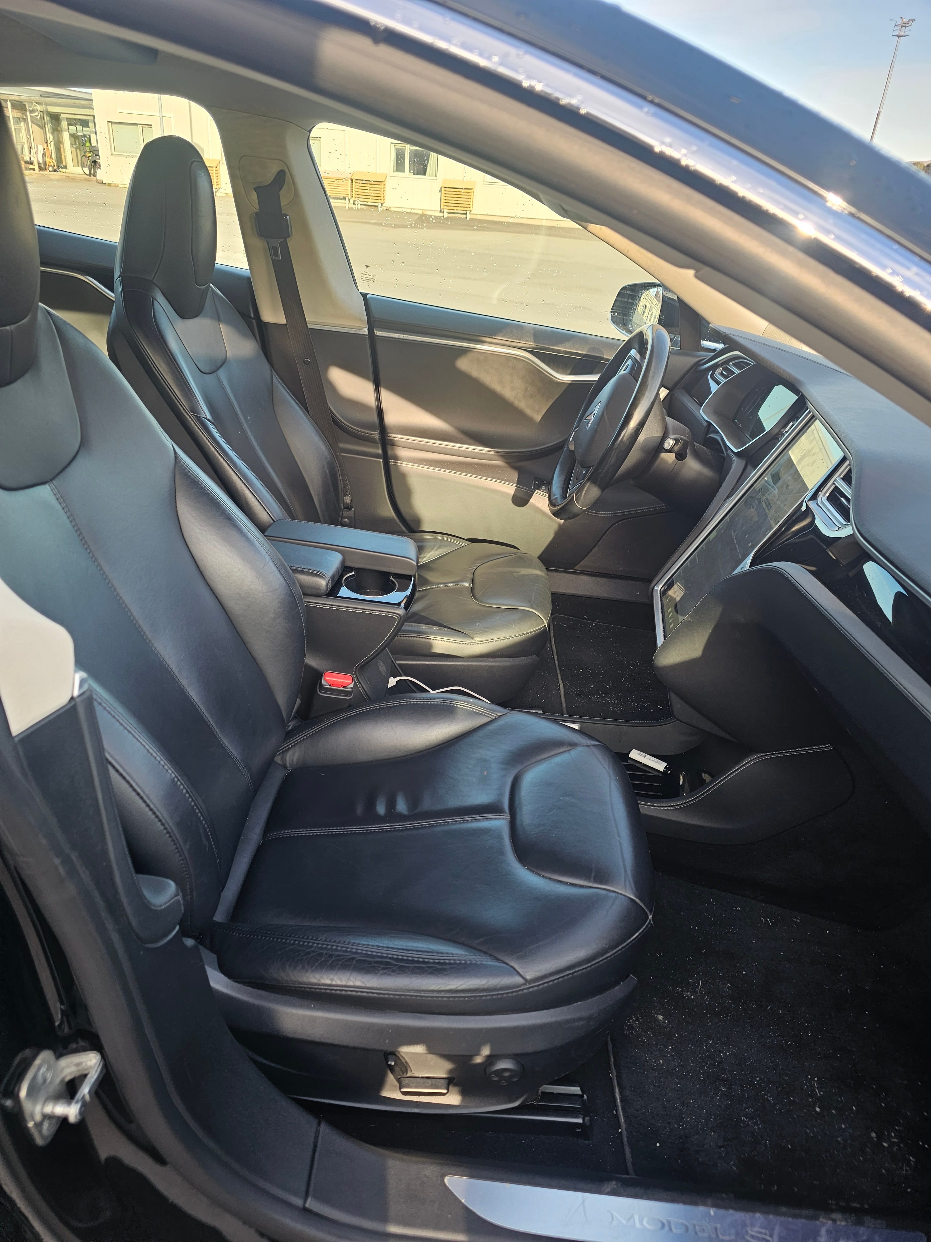 Tesla Model S med GPS