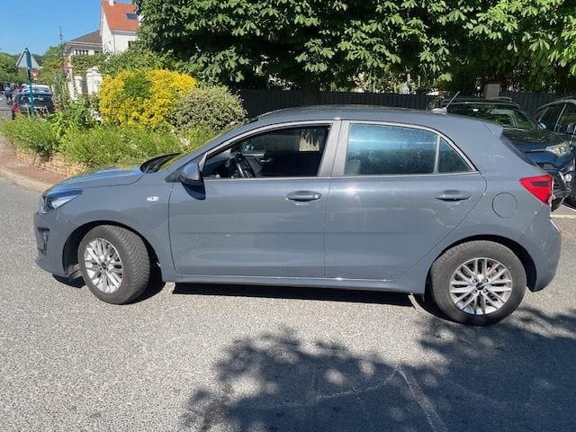 Kia Rio 5-Door EX avec Climatisation