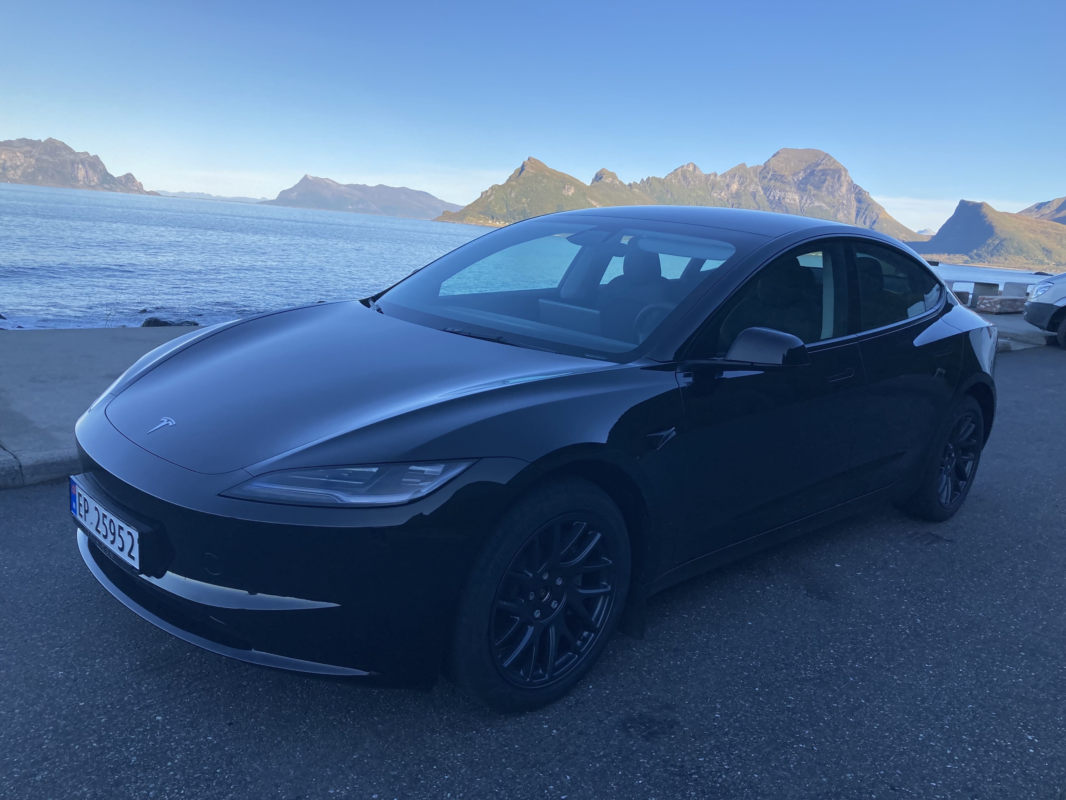 Tesla Model 3 Long Range, 2025, Elektrisk, automatisk