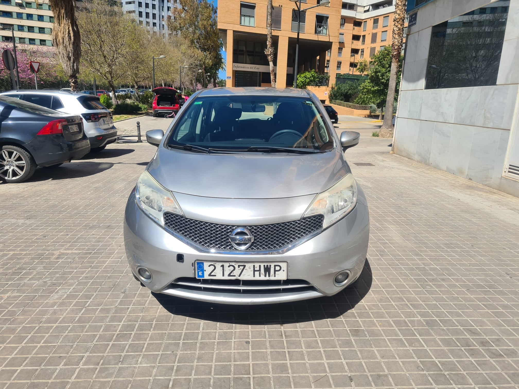 Nissan Note with USB charging ports