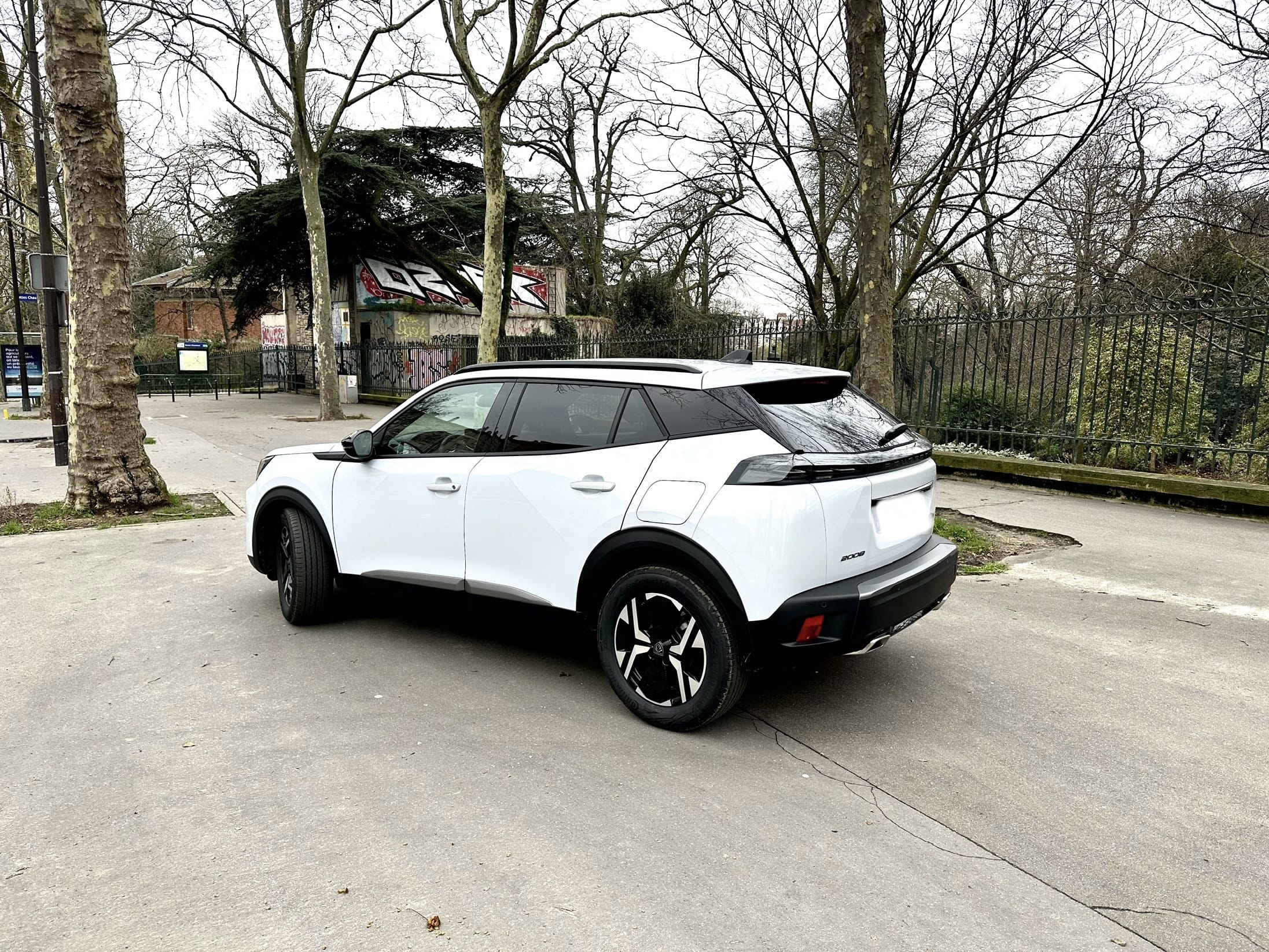 Peugeot 2008 GR381 avec GPS