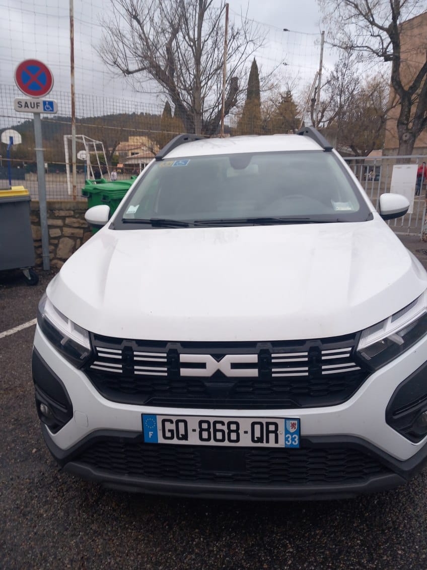 Dacia Jogger, 2023, Essence 95, 7 seats
