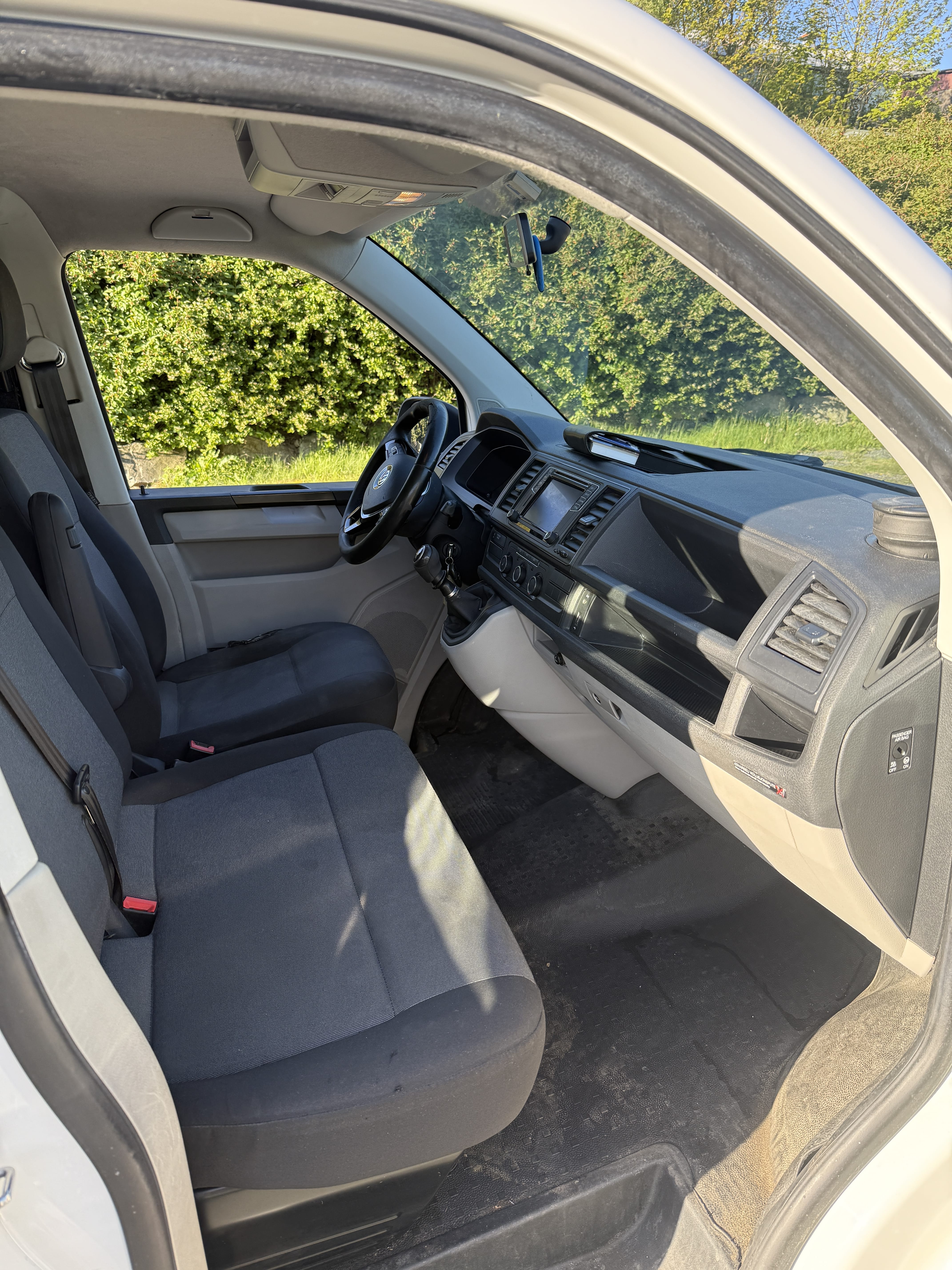 Volkswagen Transporter with Cruise control