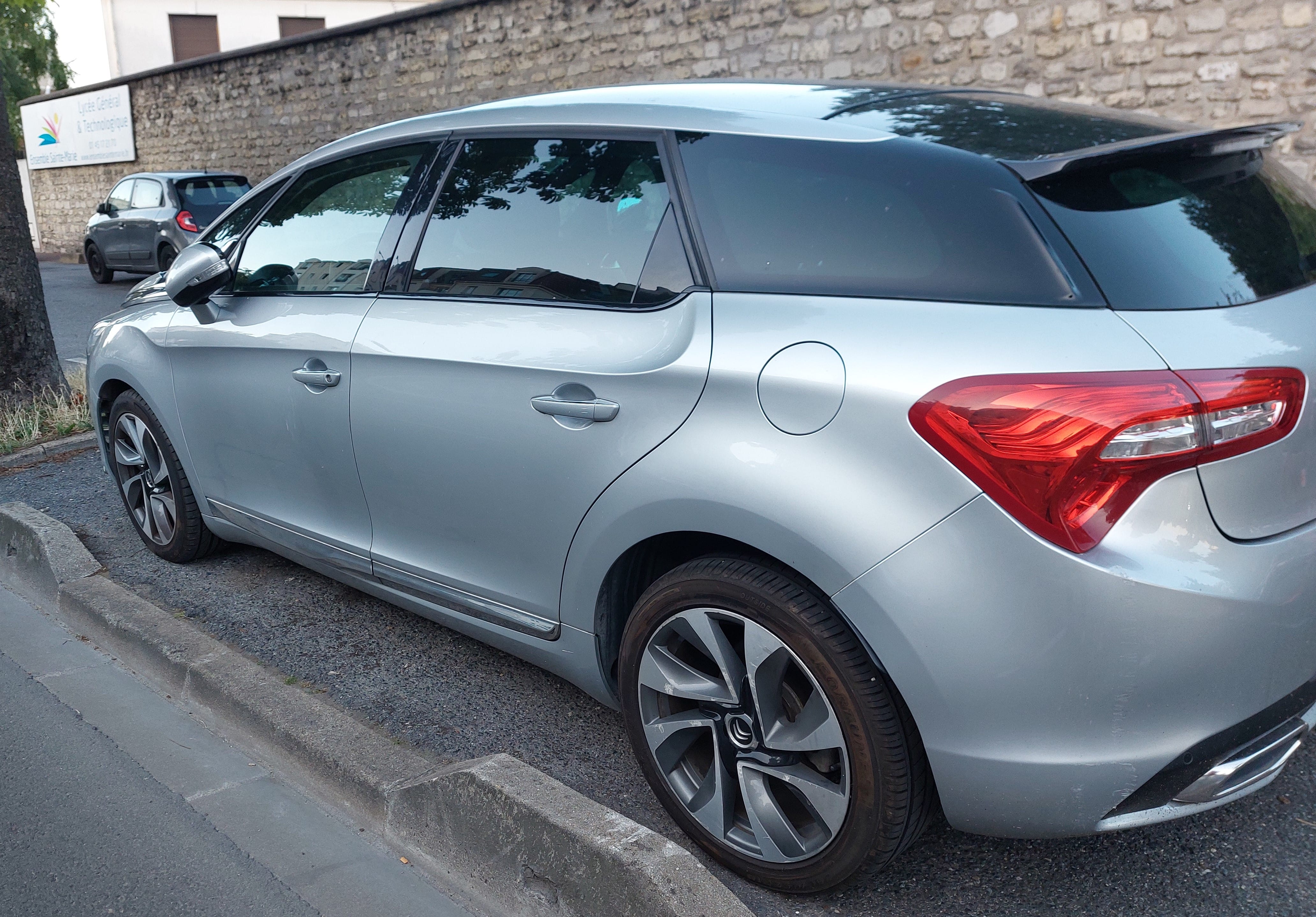 Citroen DS5