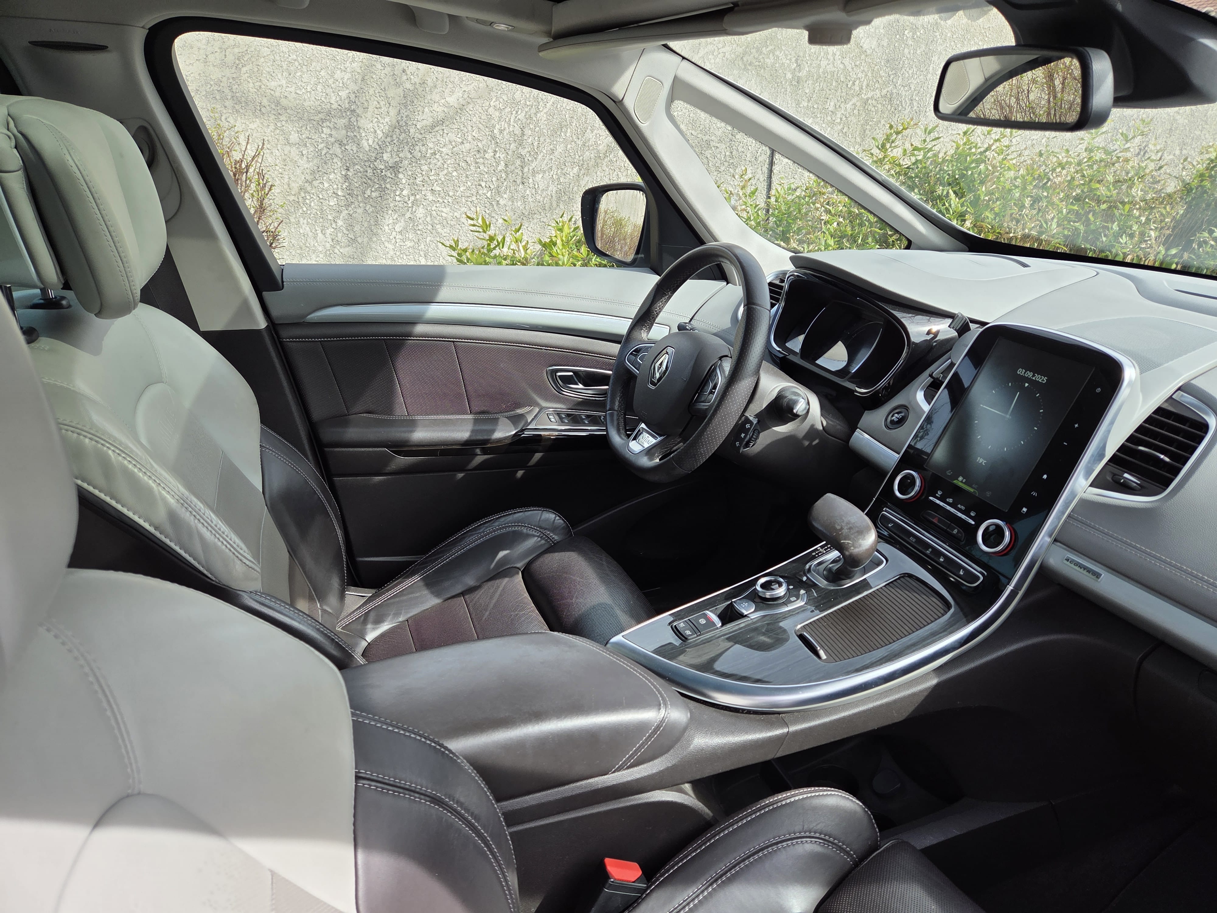 Renault Espace 1.6 TCE 200CH avec Audio Bluetooth