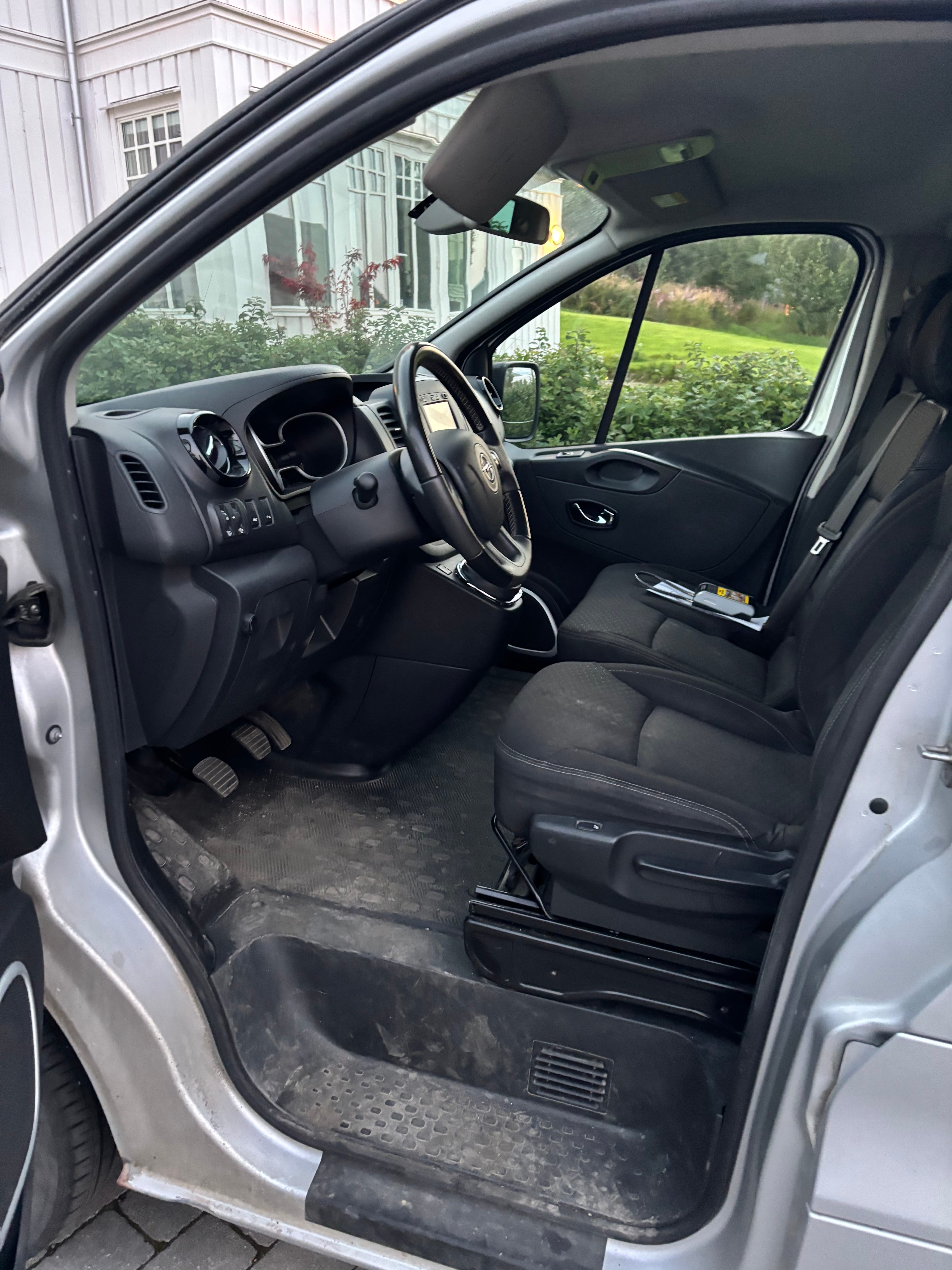Opel Vivaro med Bluetooth audio