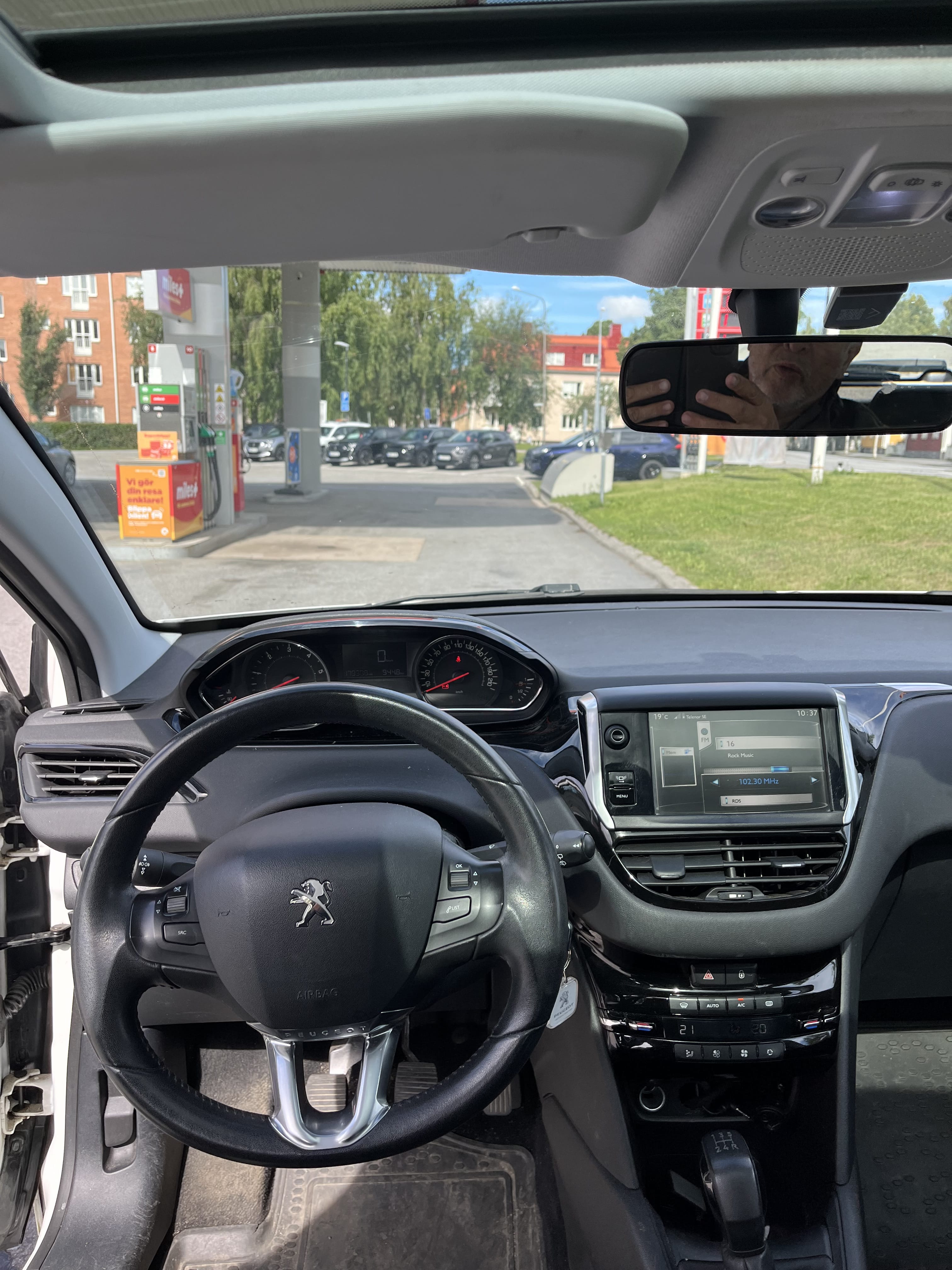 Peugeot 208 GT Line med Babysete
