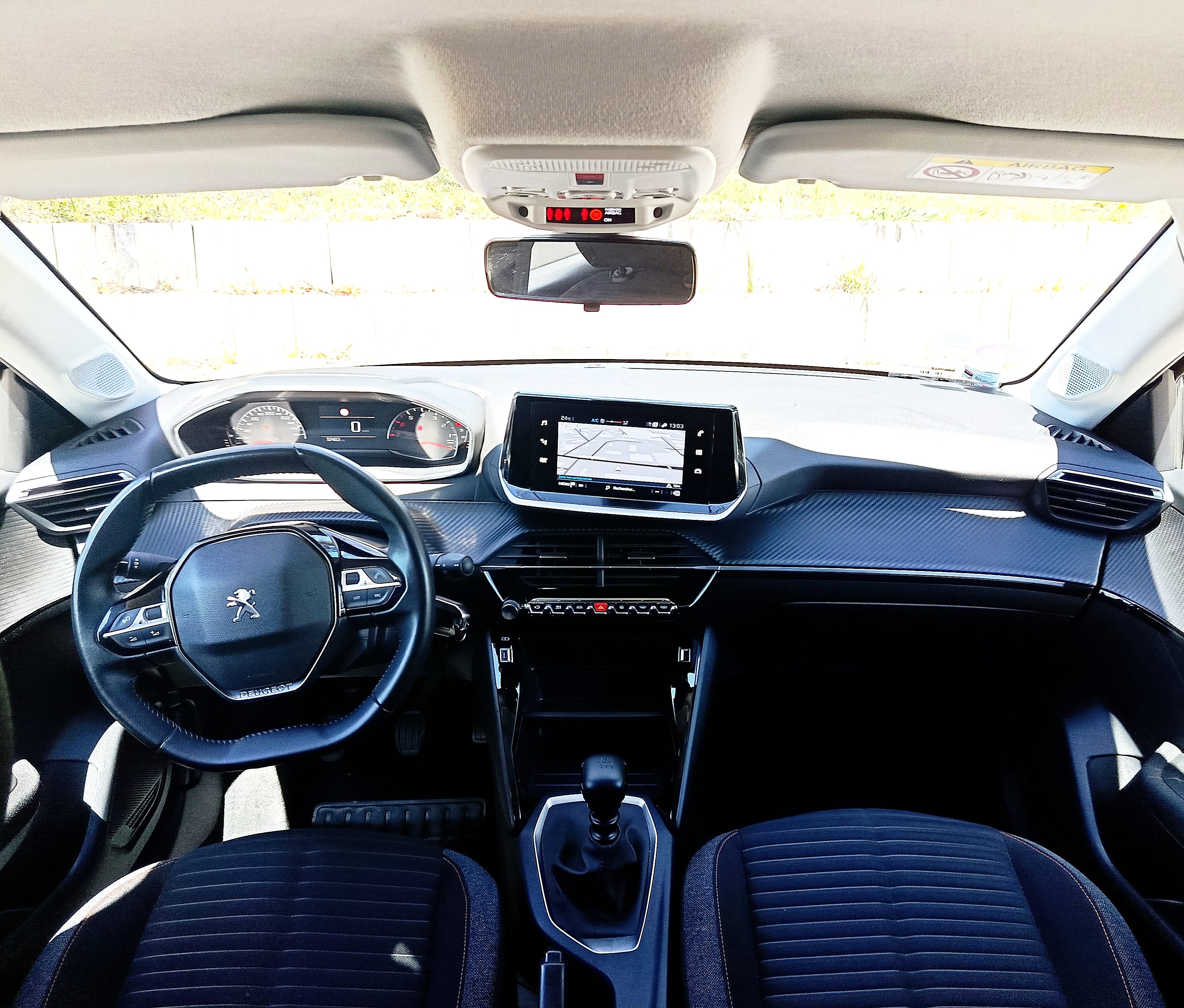 Peugeot 208 with Cruise control
