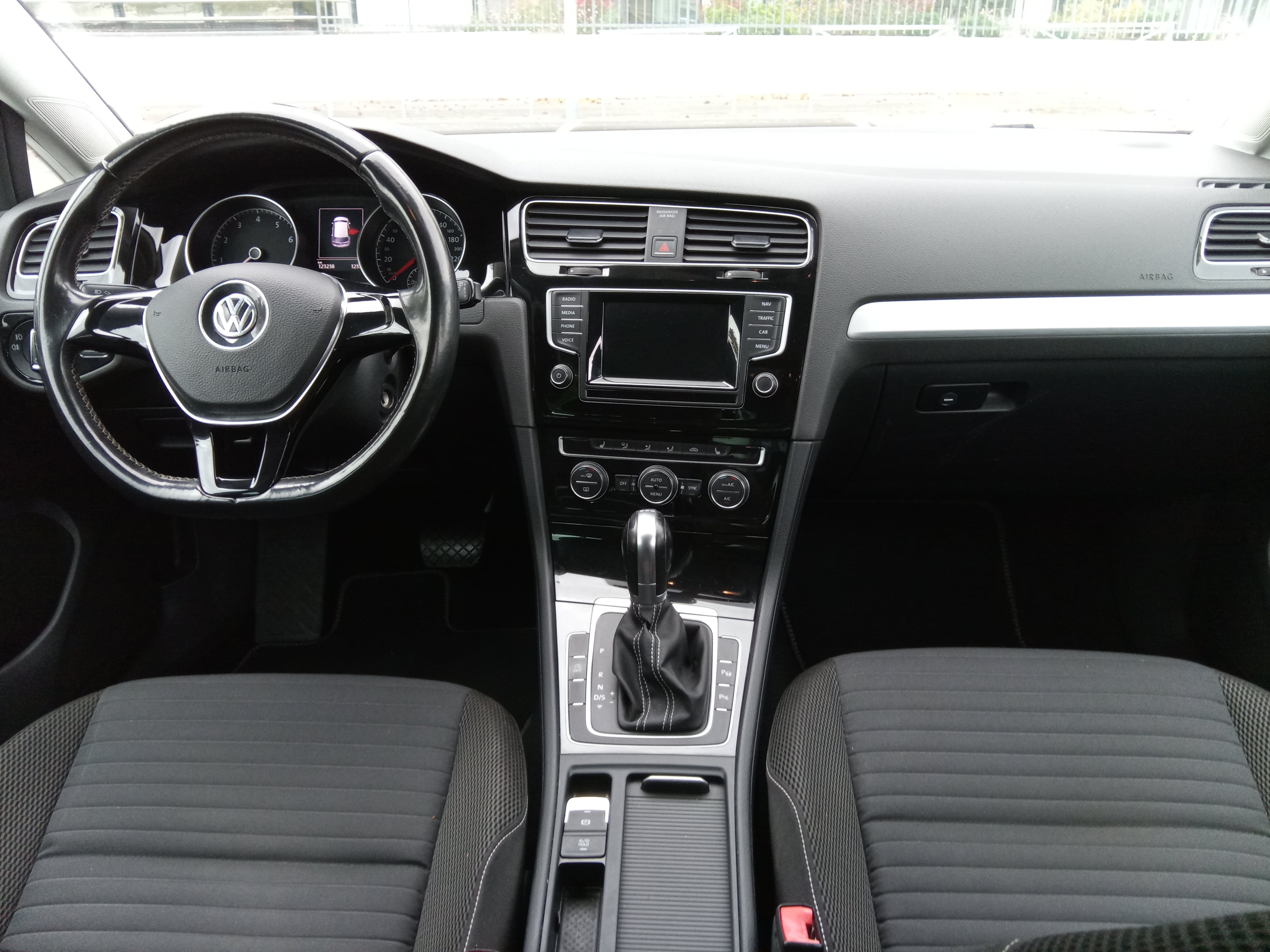 Volkswagen Golf avec Entrée audio / iPod