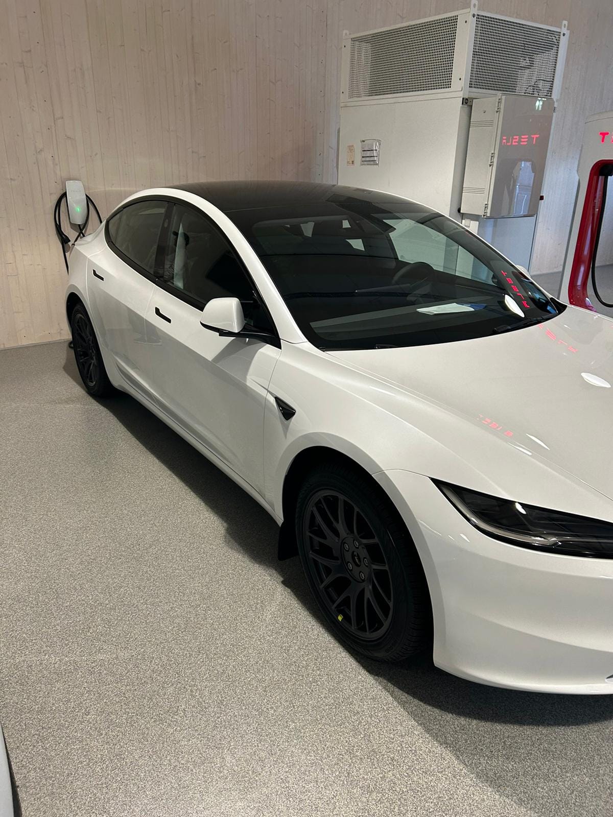 Tesla Model 3, 2024, Elektrisk, automatisk