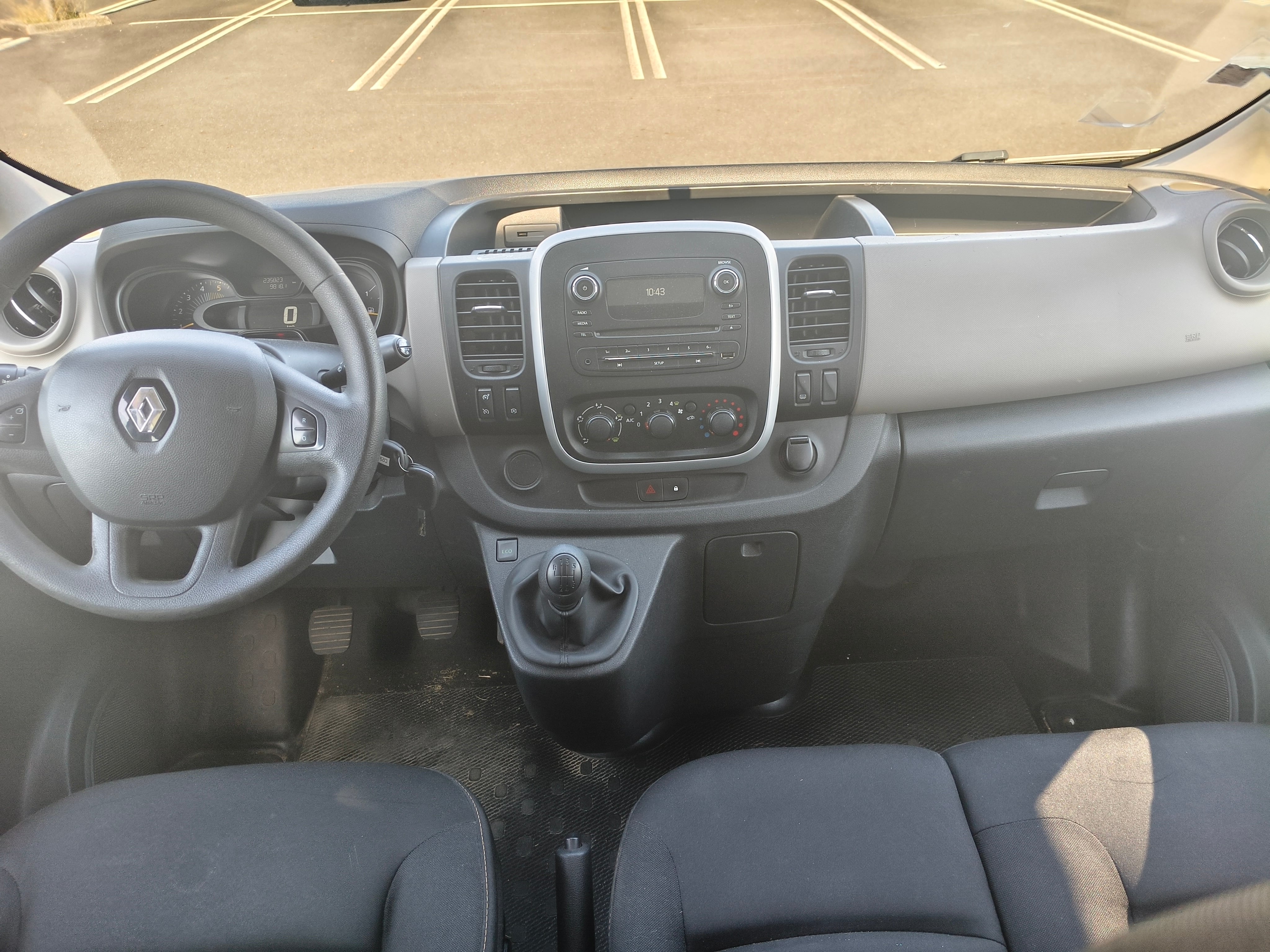 Renault Trafic Passenger avec Port USB