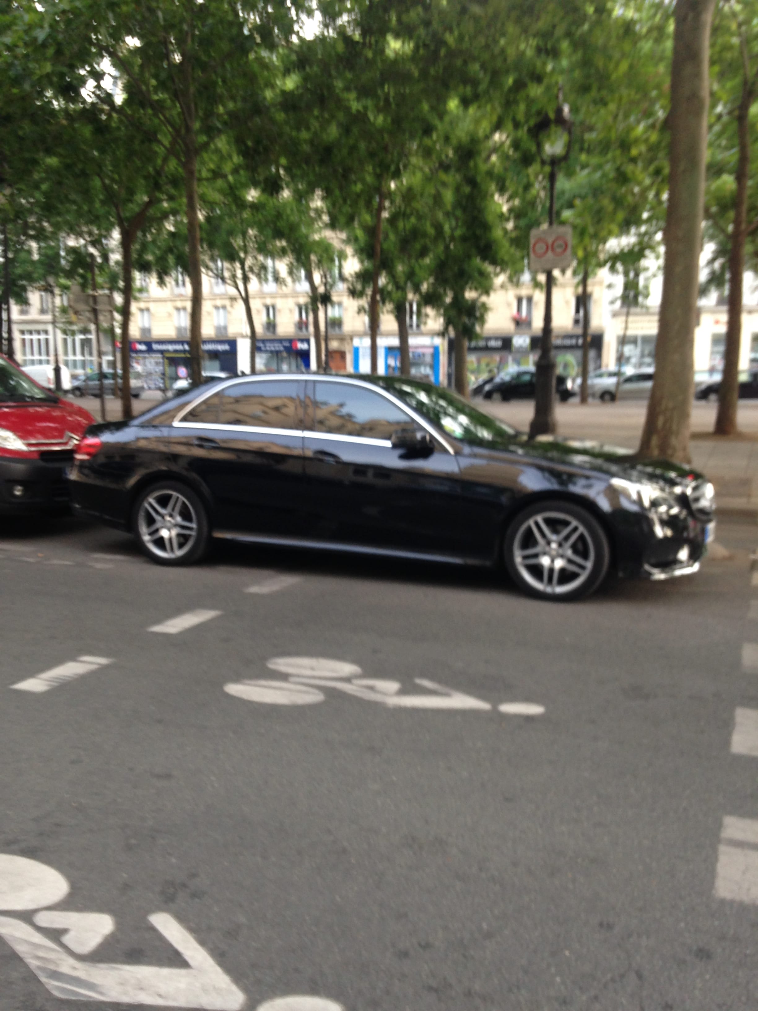Mercedes-Benz Classe E avec Régulateur de vitesse