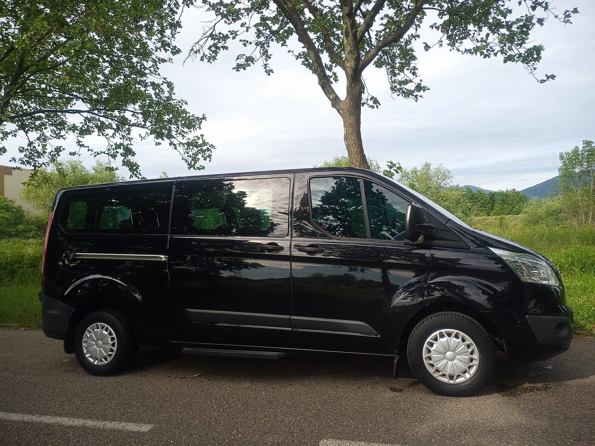 Ford Transit Custom Kombi 9 places rallongé avec Dashcam