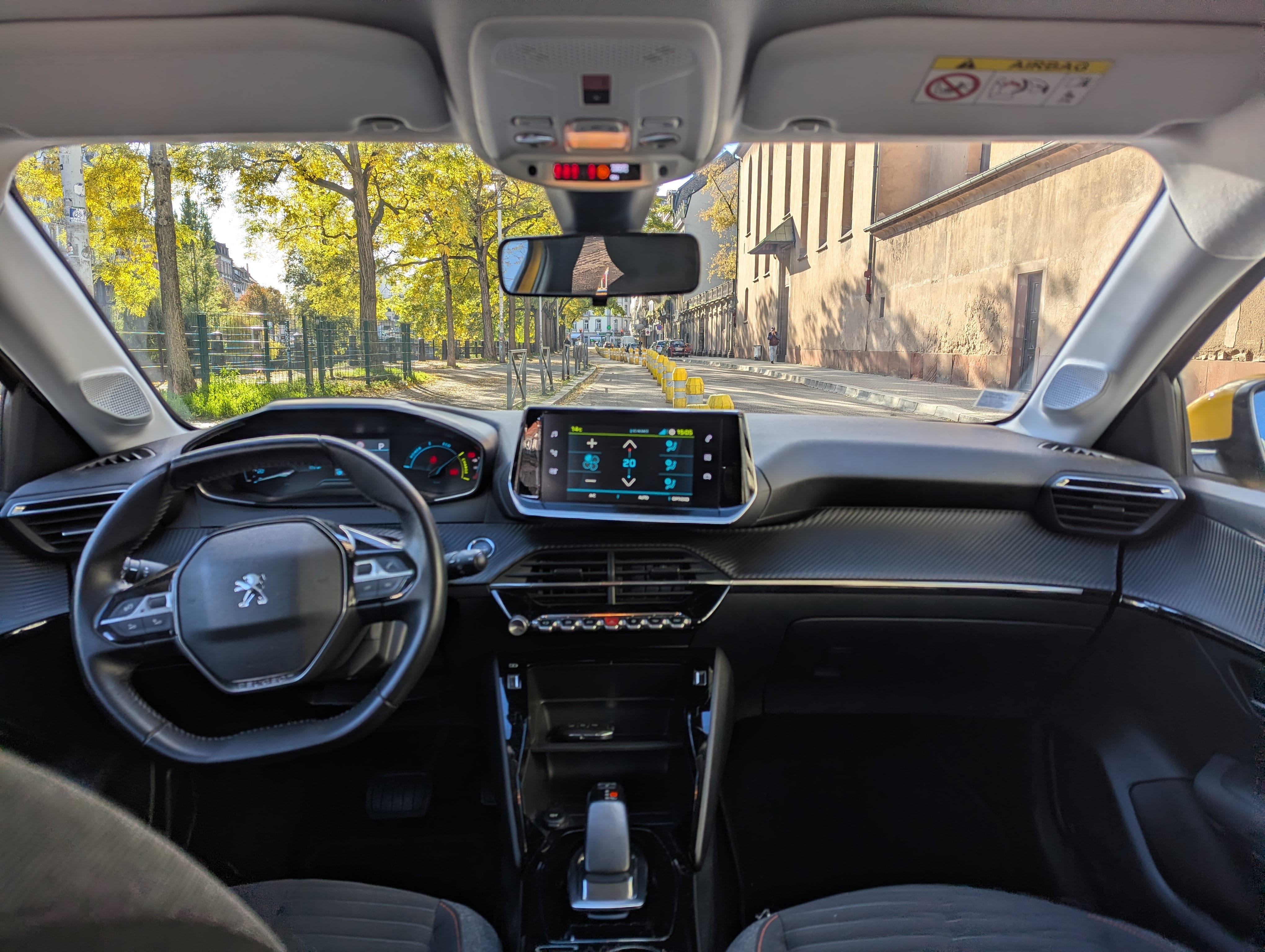 Peugeot e-208 Allure avec Audio Bluetooth