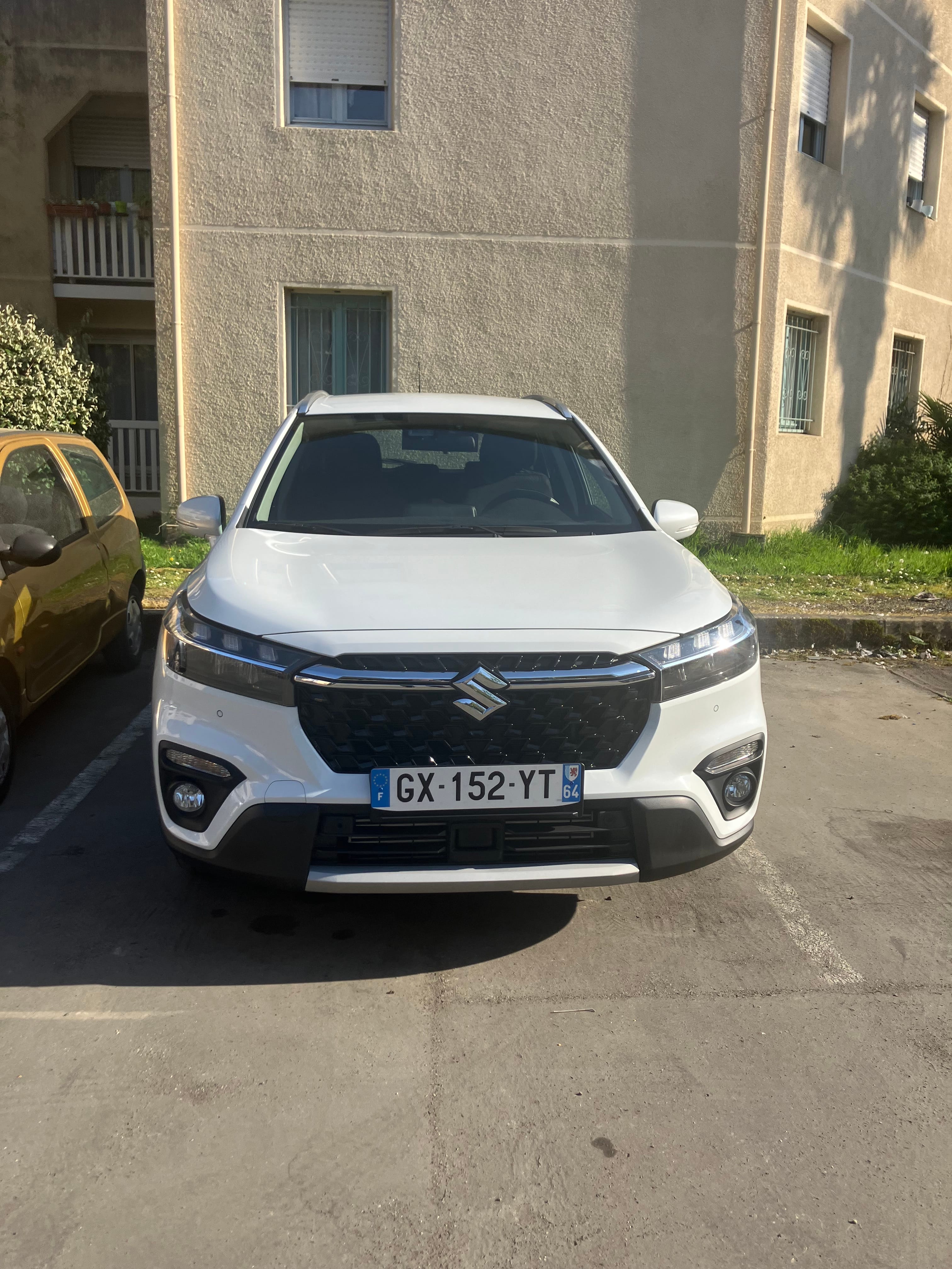 Suzuki SX4 S-Cross, 2024, Essence 95 / Électrique (hybride)