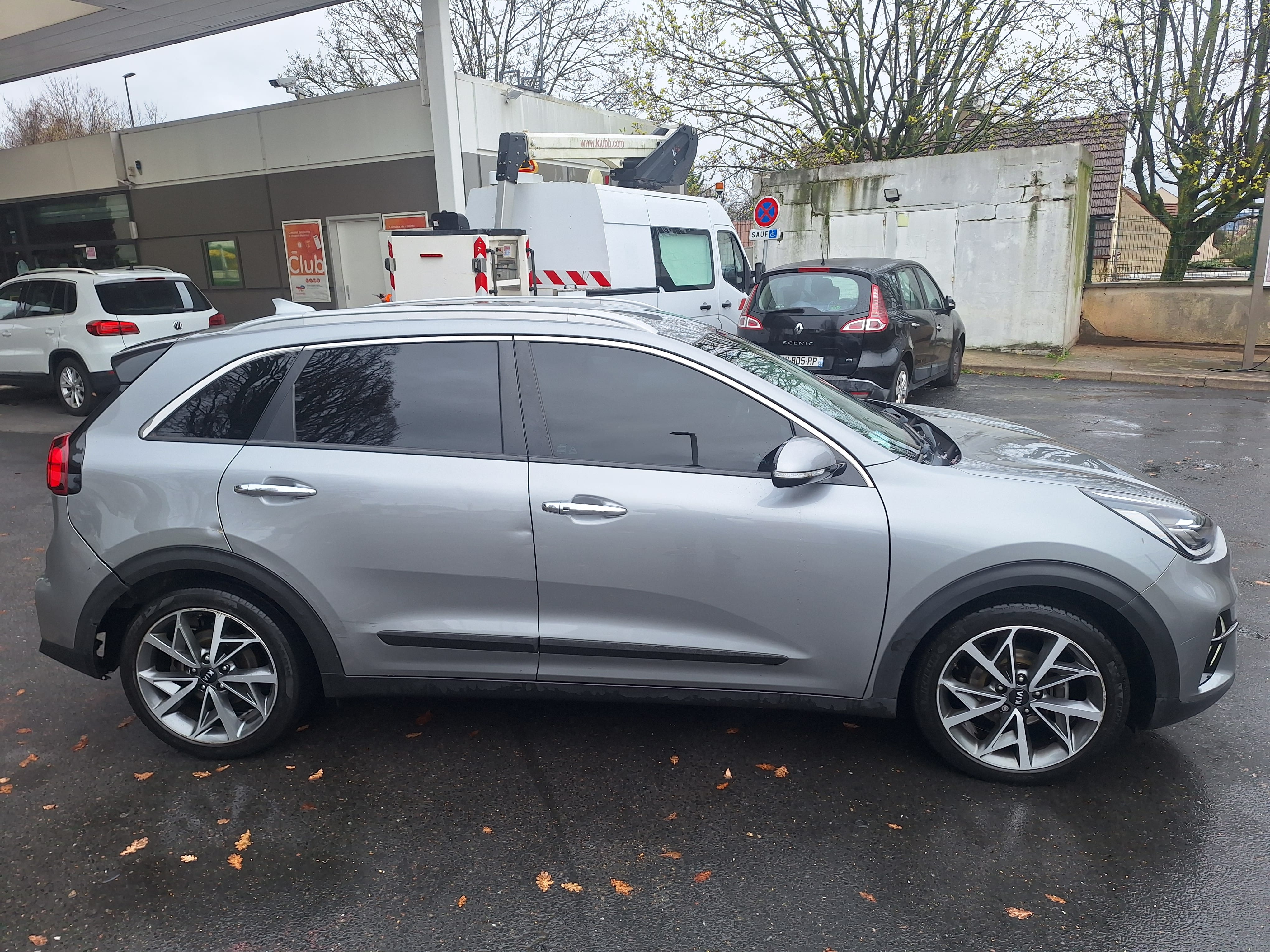 Kia Niro Hybride, 2020, Essence 95 / Électrique (hybride), automatique