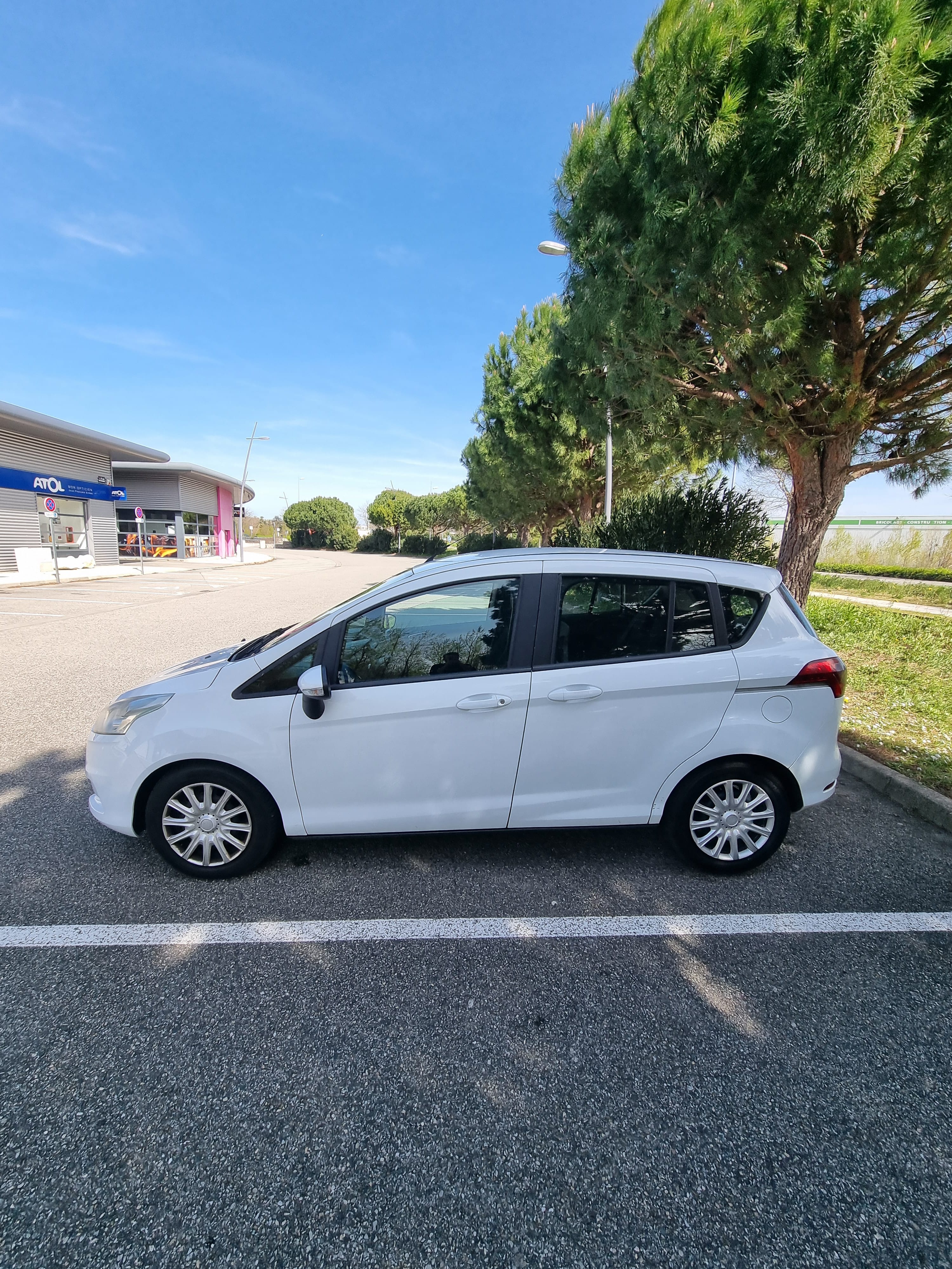 Ford B-Max avec Climatisation