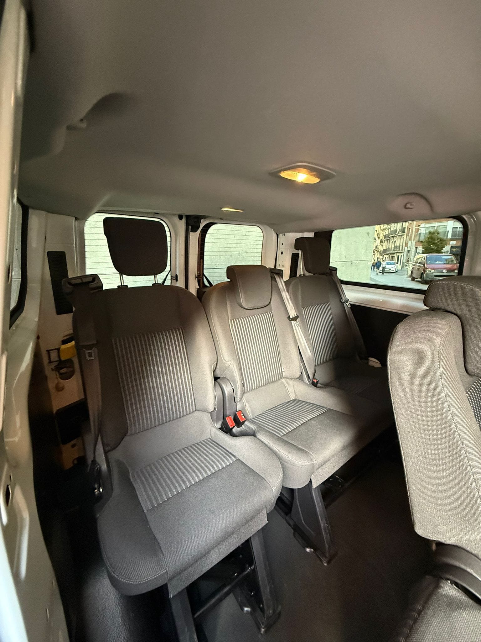 Ford Transit Custom Kombi con Silla infantil