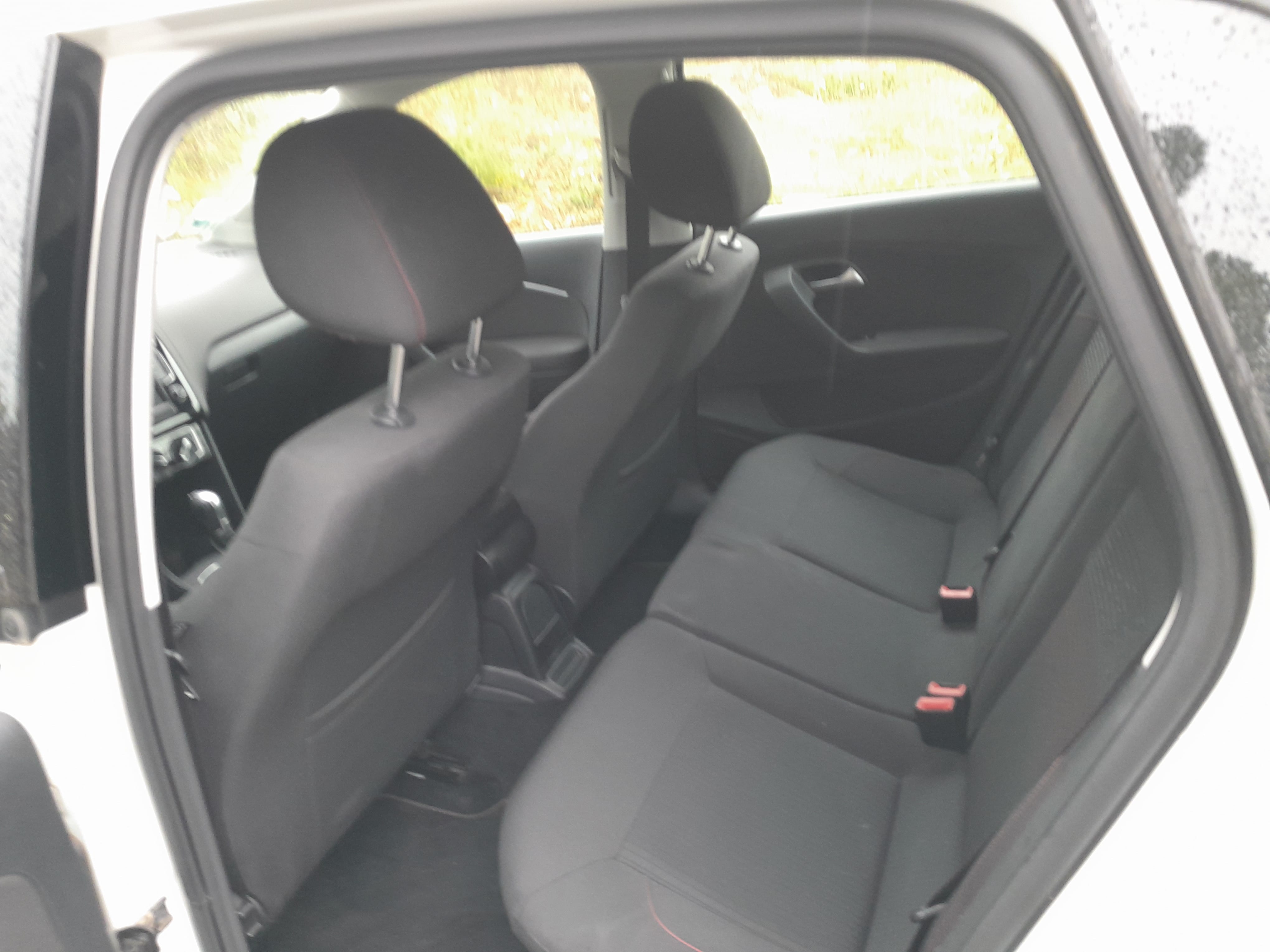 Volkswagen Polo avec Siège bébé