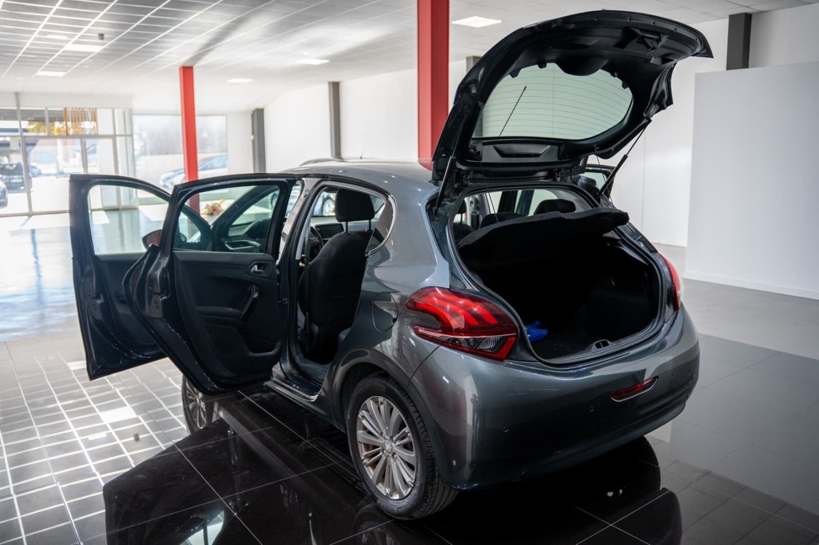 Peugeot 207 med Bluetooth audio