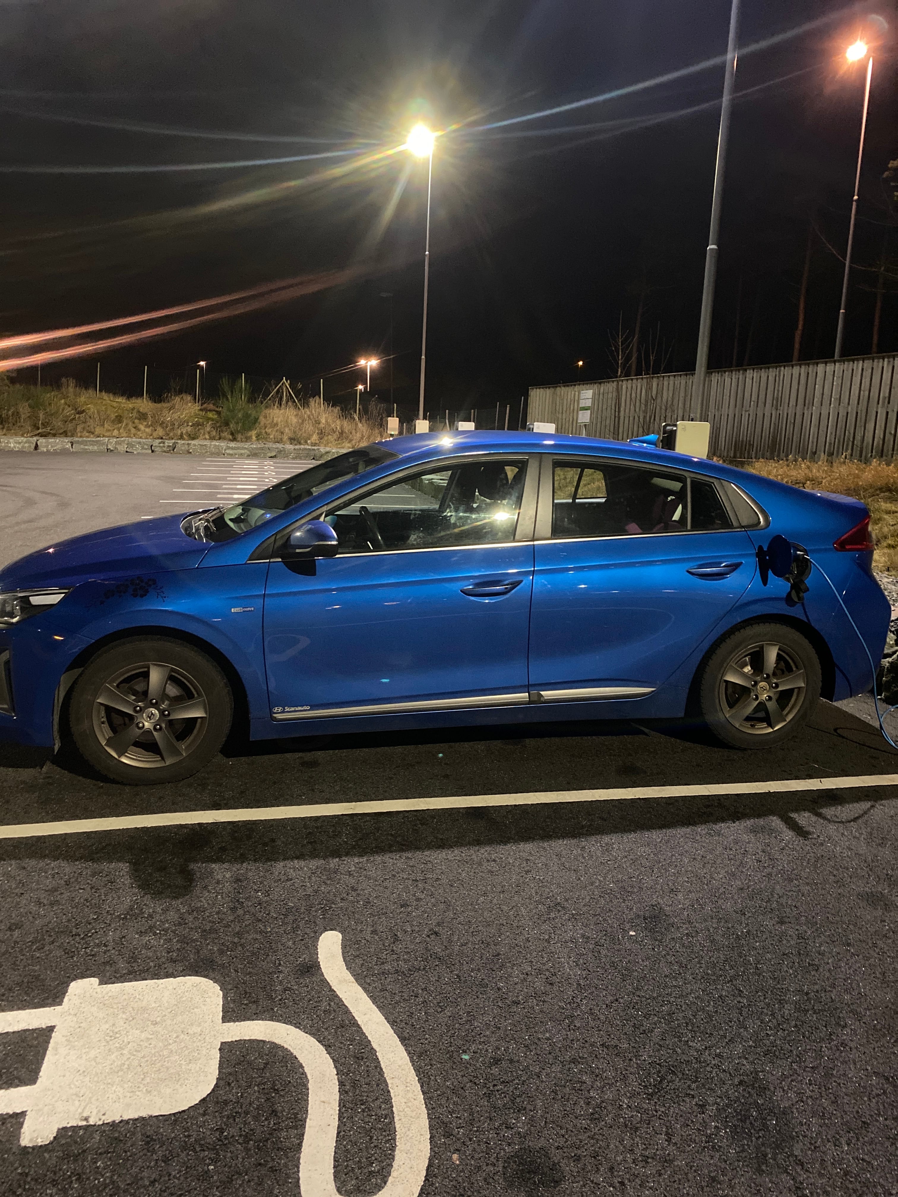 Hyundai Ioniq with Air conditioning