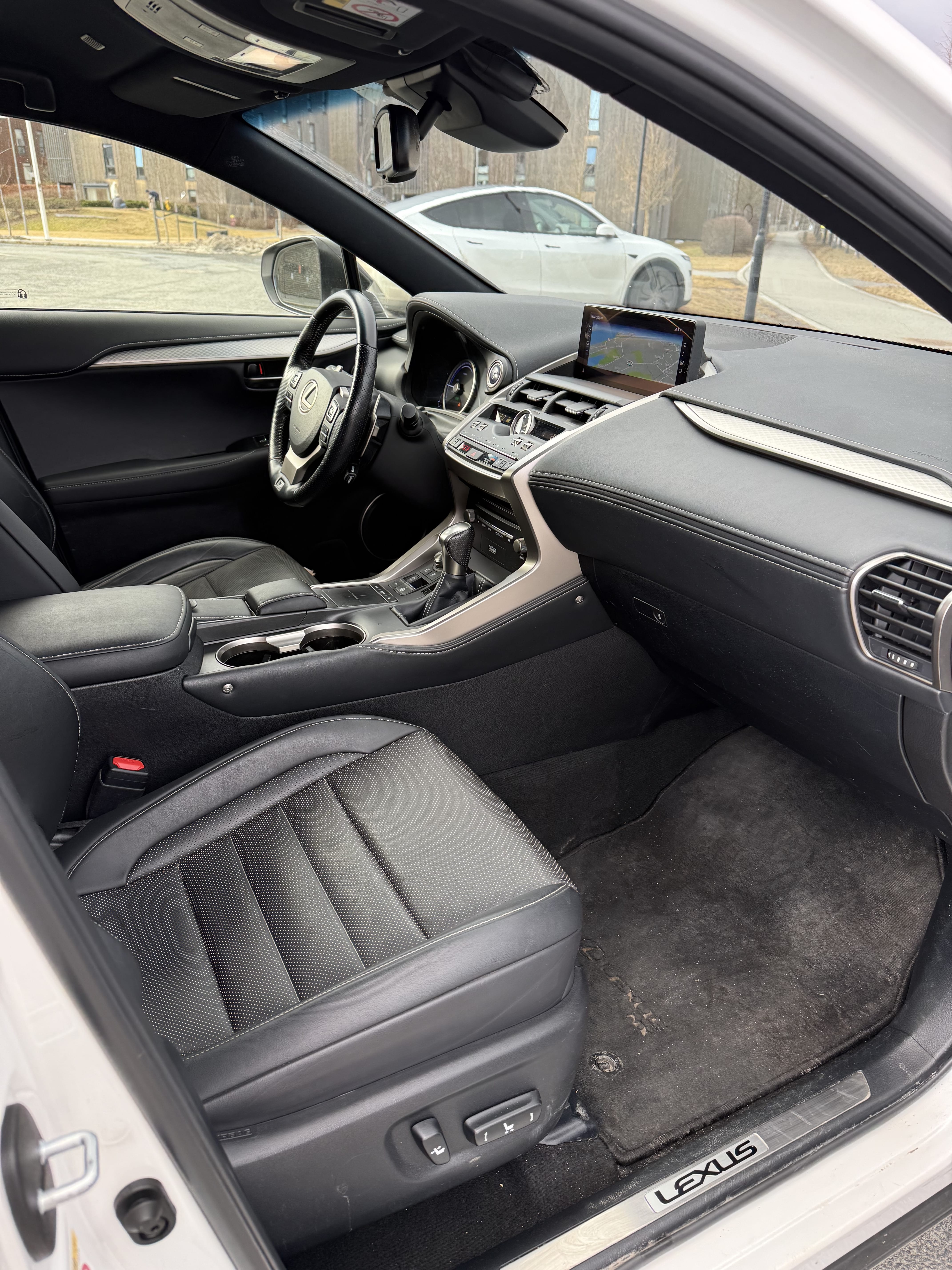 Lexus NX 300h med USB ladeuttak