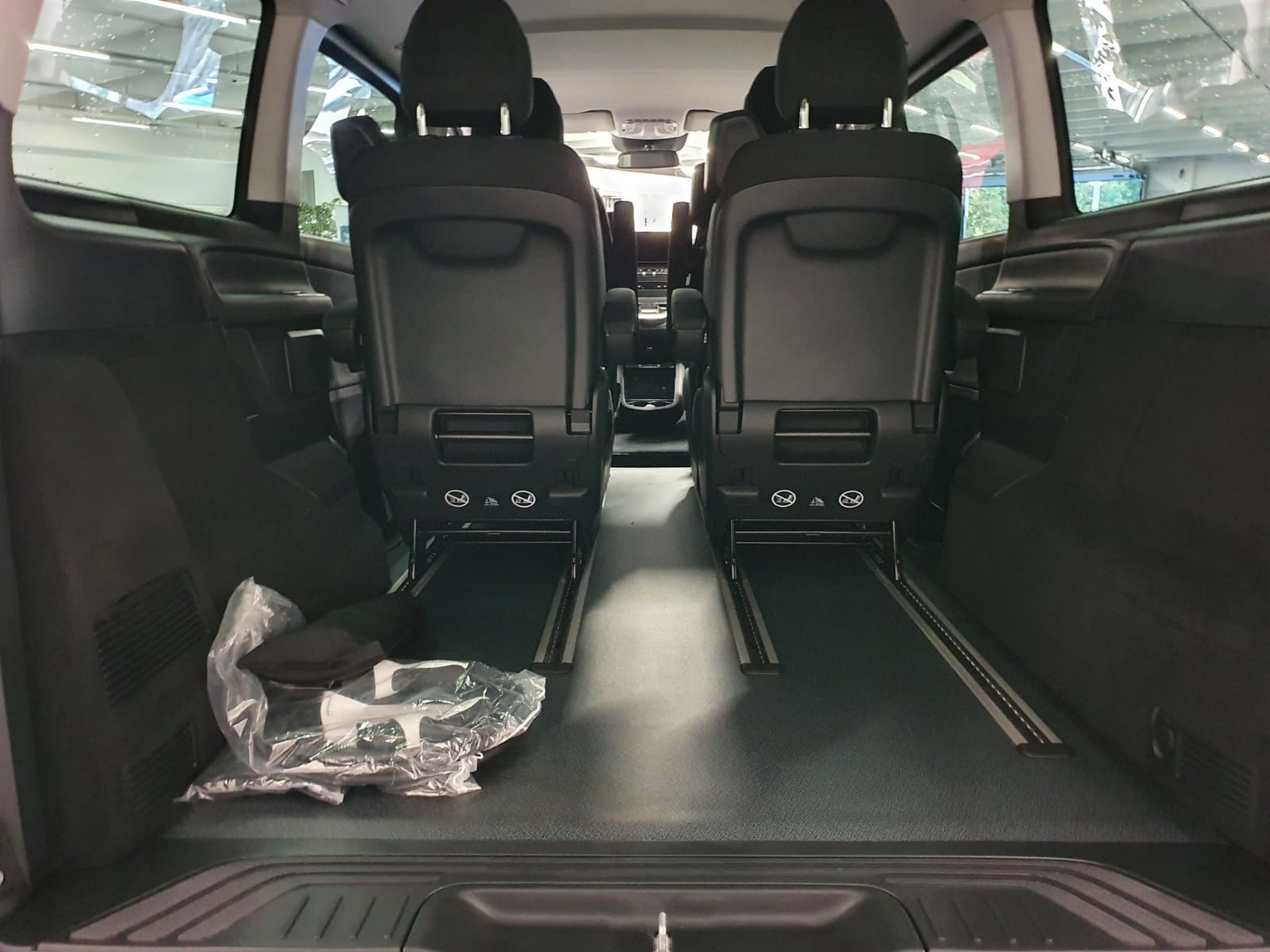 Mercedes-Benz EQV 6 seter - Fantastisk passasjerkomfort med Lydinngang