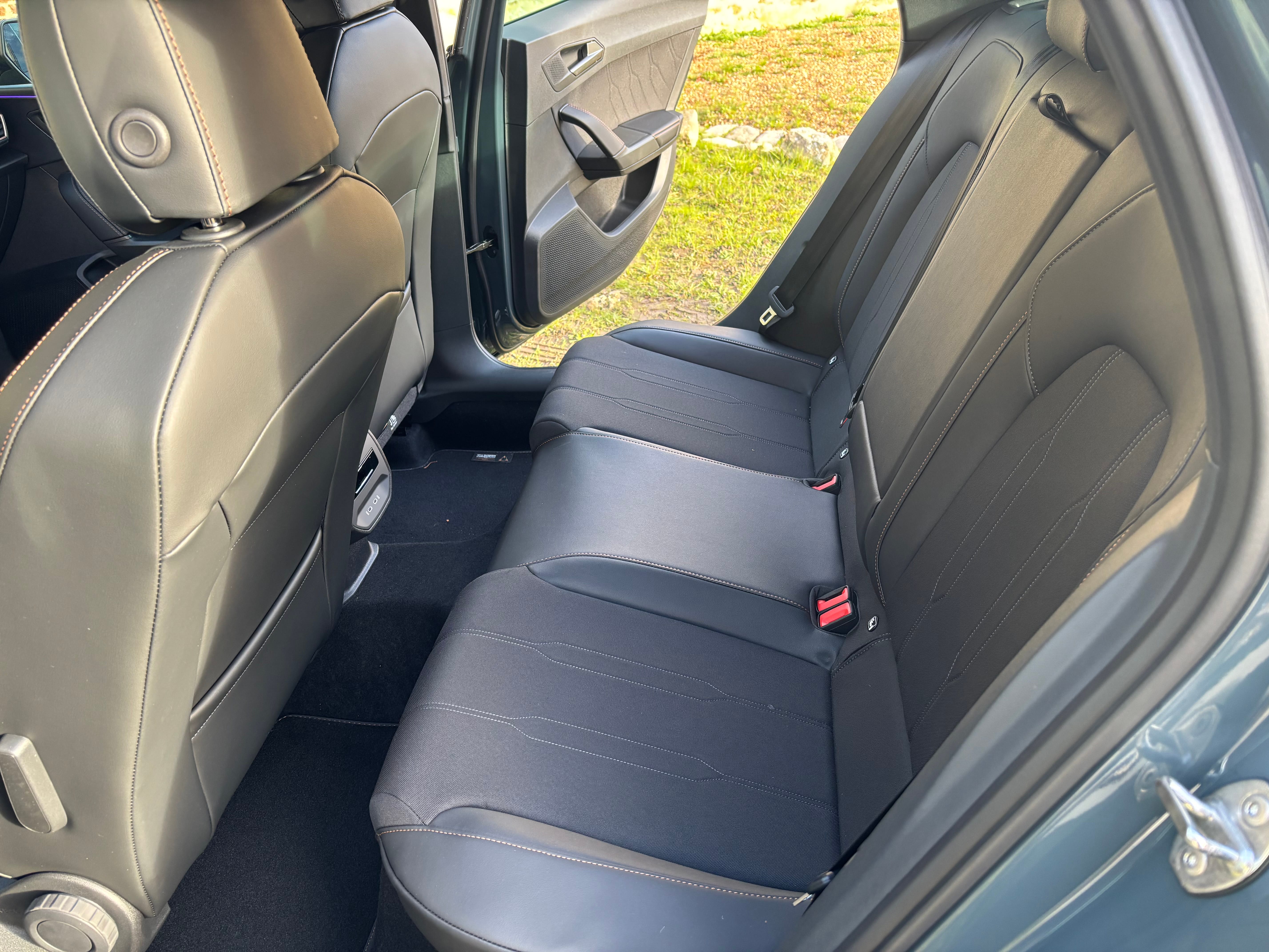 Cupra Leon 1.4 e-Hybride V DSG6 avec Audio Bluetooth