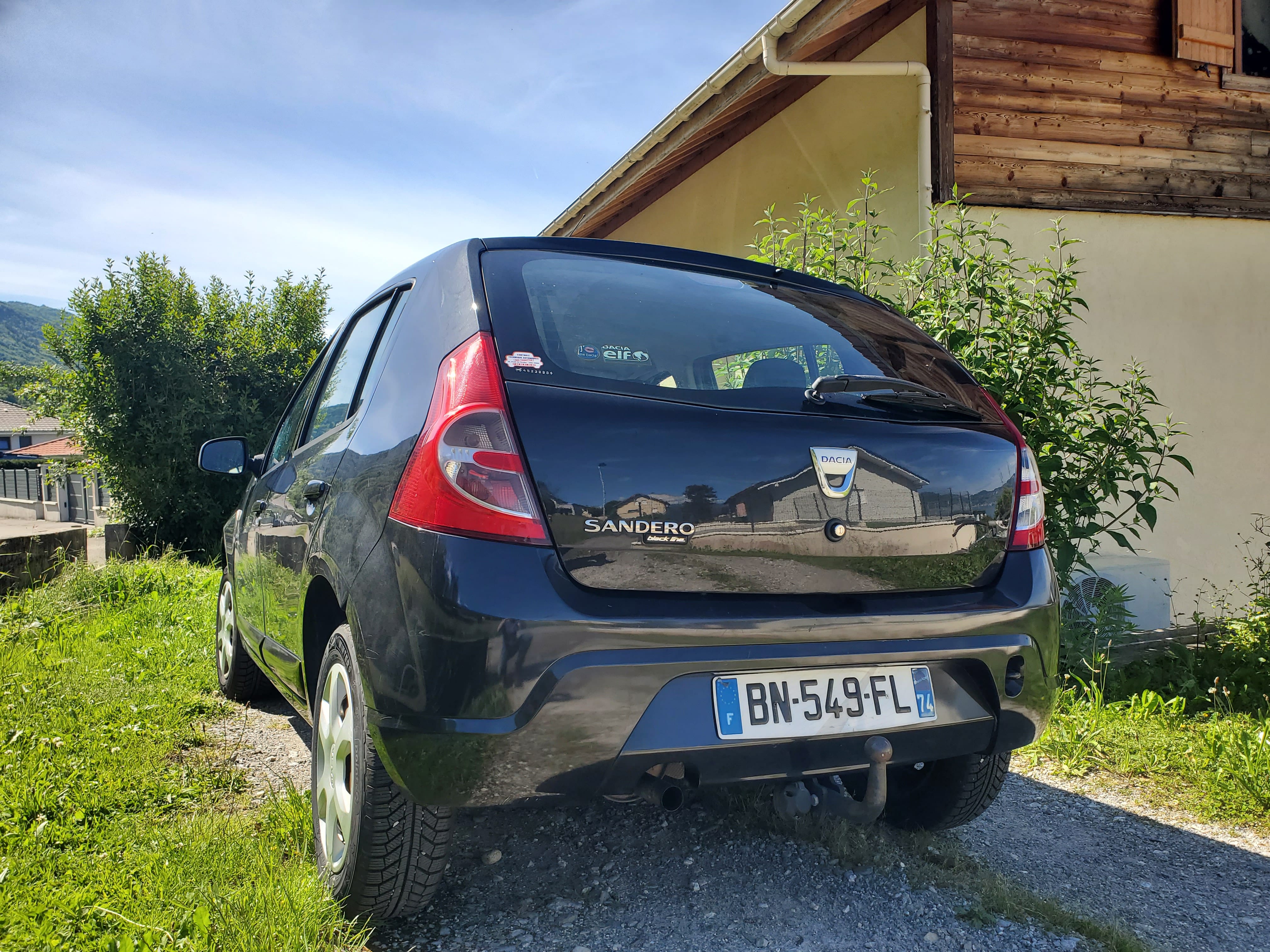 Dacia Sandero 1.2 75cv avec Entrée audio / iPod