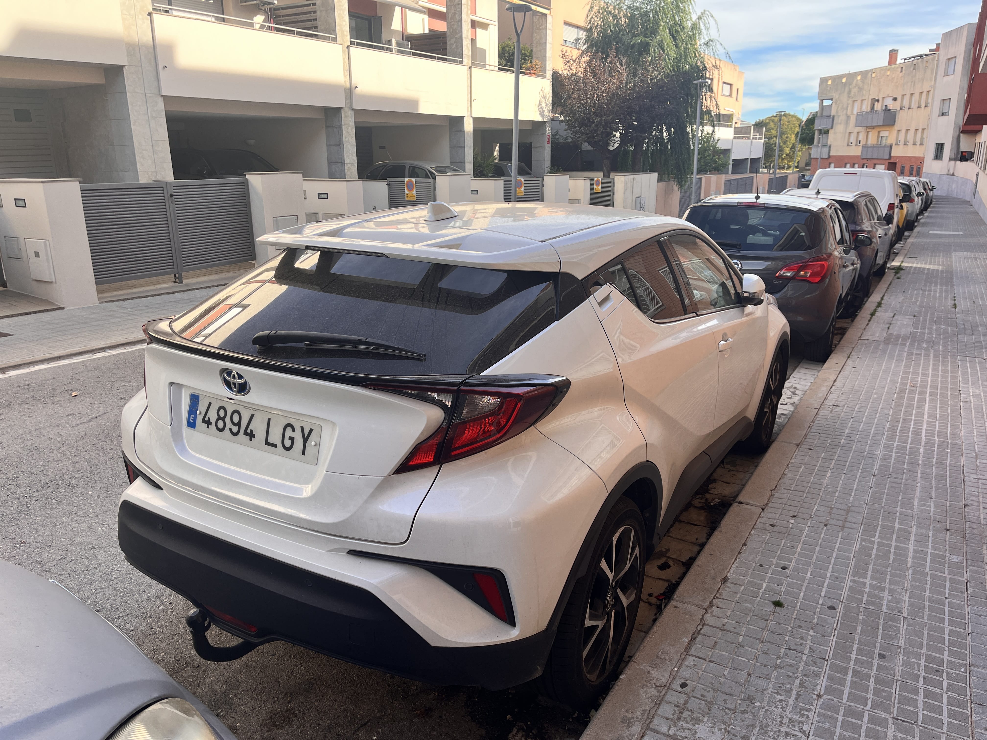 Toyota C-HR Hybrid con GPS