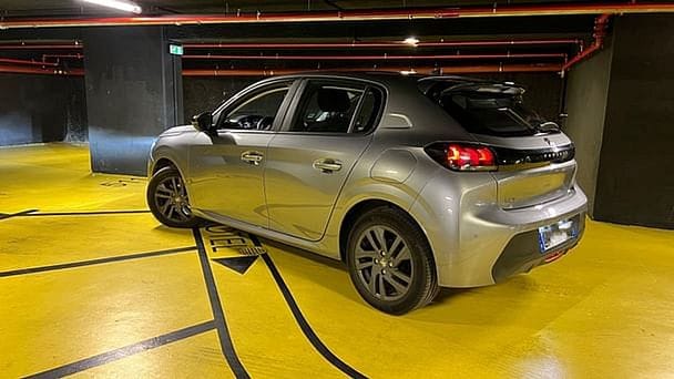 Peugeot 208 avec Climatisation
