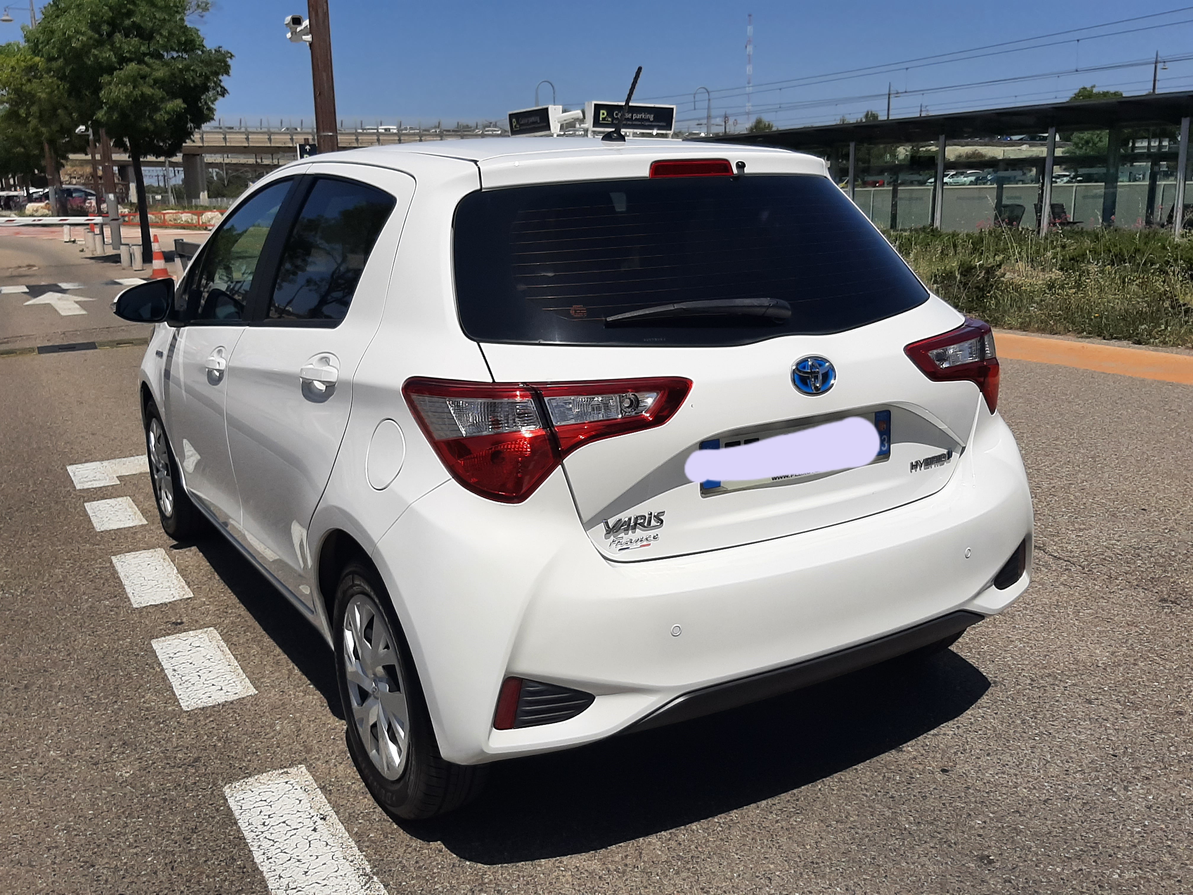 Toyota Yaris Hybride avec Siège bébé