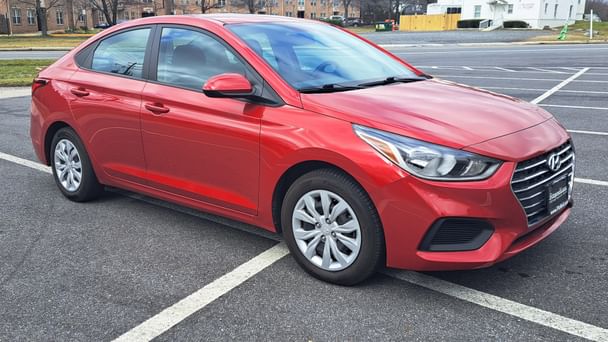 Hyundai Accent SE with Cruise control