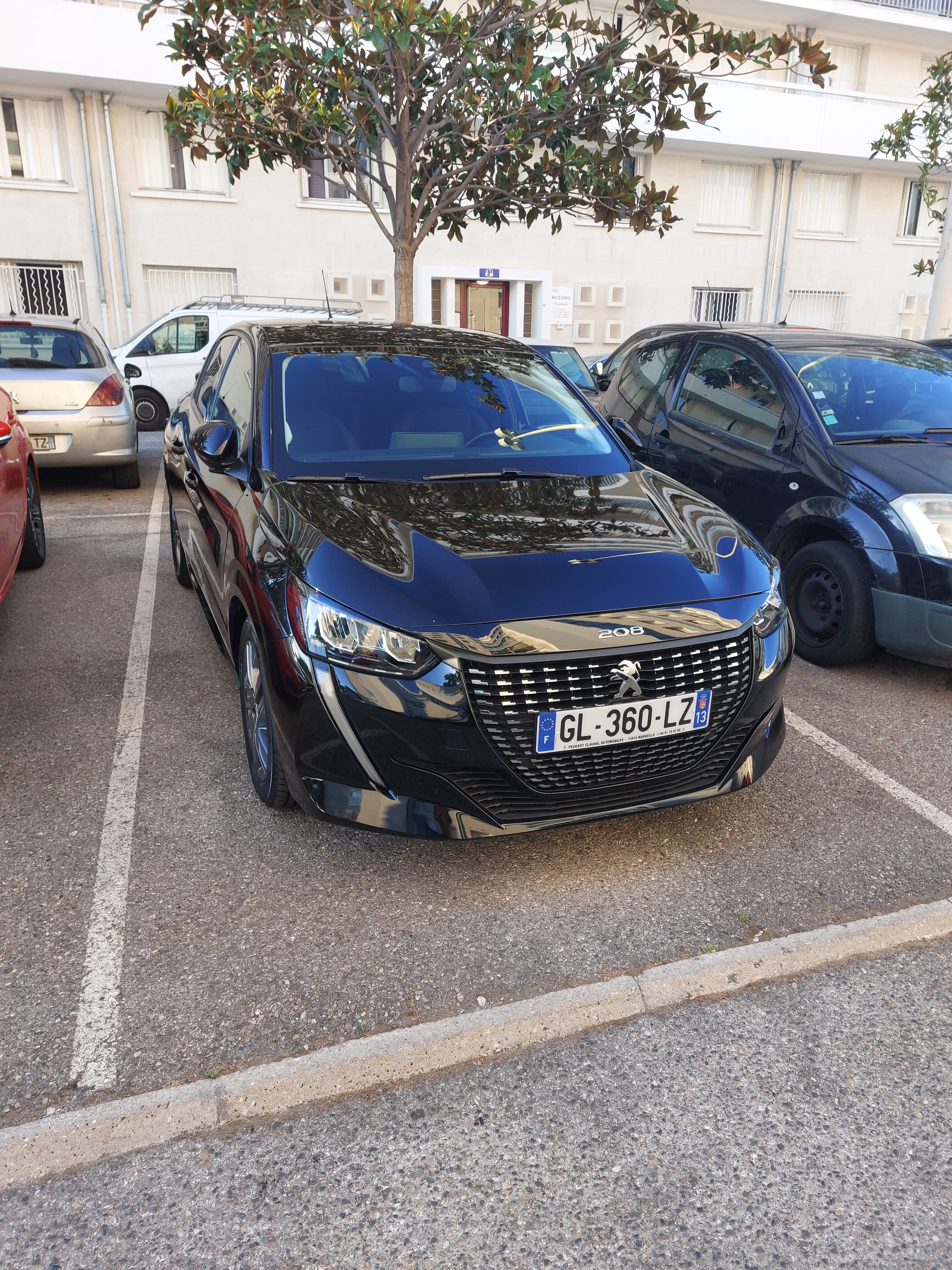 Peugeot 208 1.2 PureTech 100 ch, 2023, Essence 95